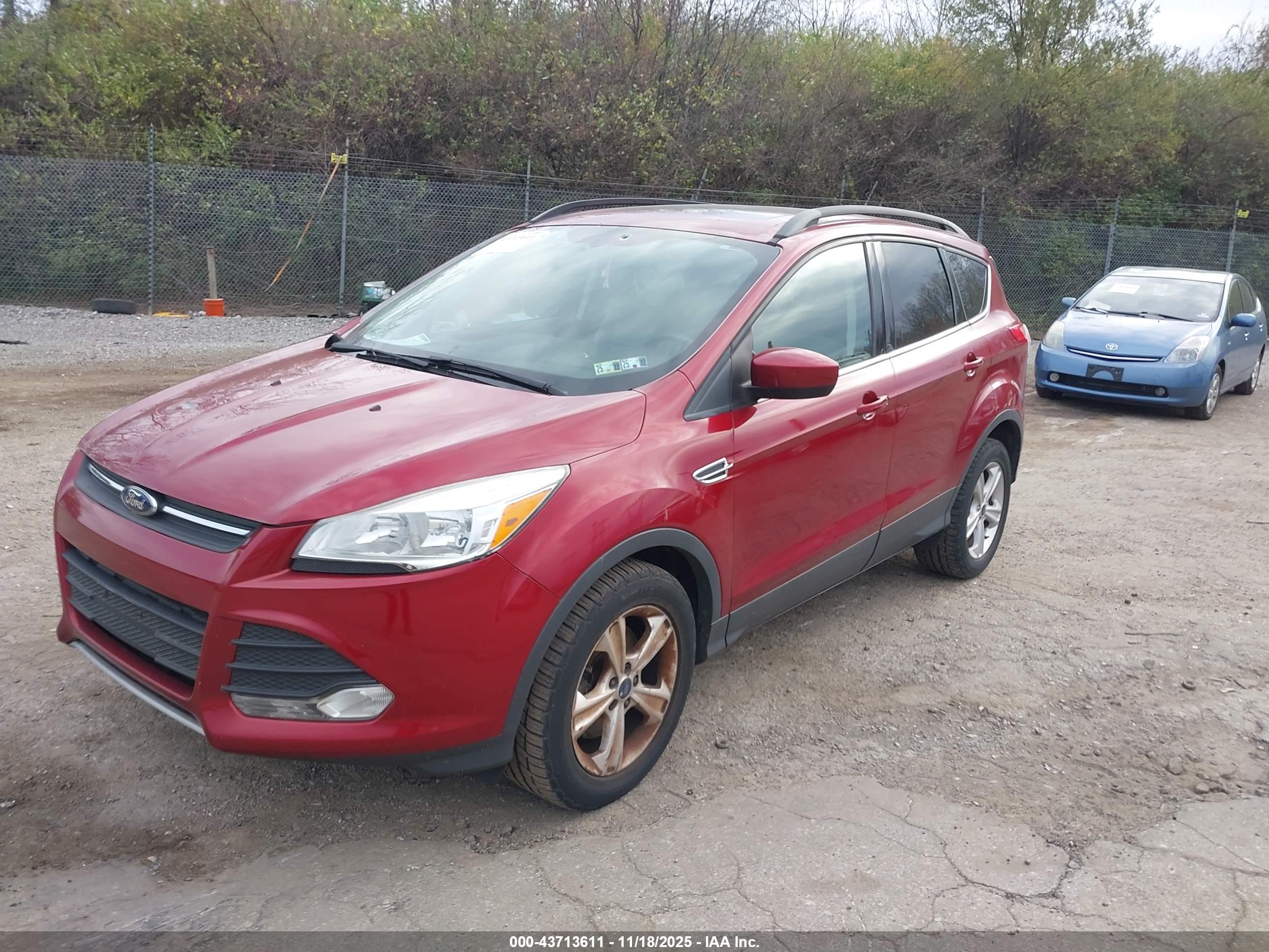 FORD ESCAPE image 2