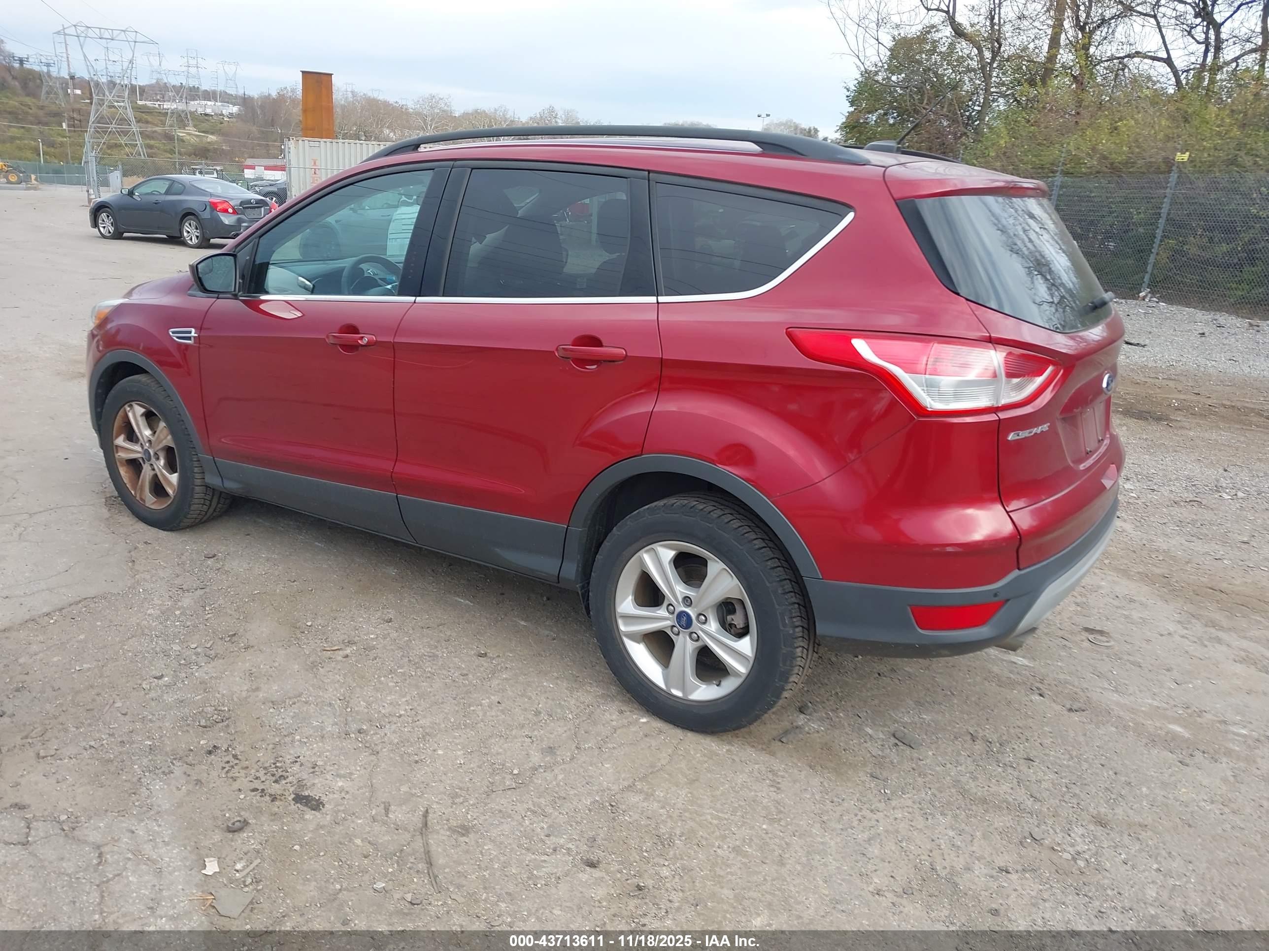 FORD ESCAPE image 3