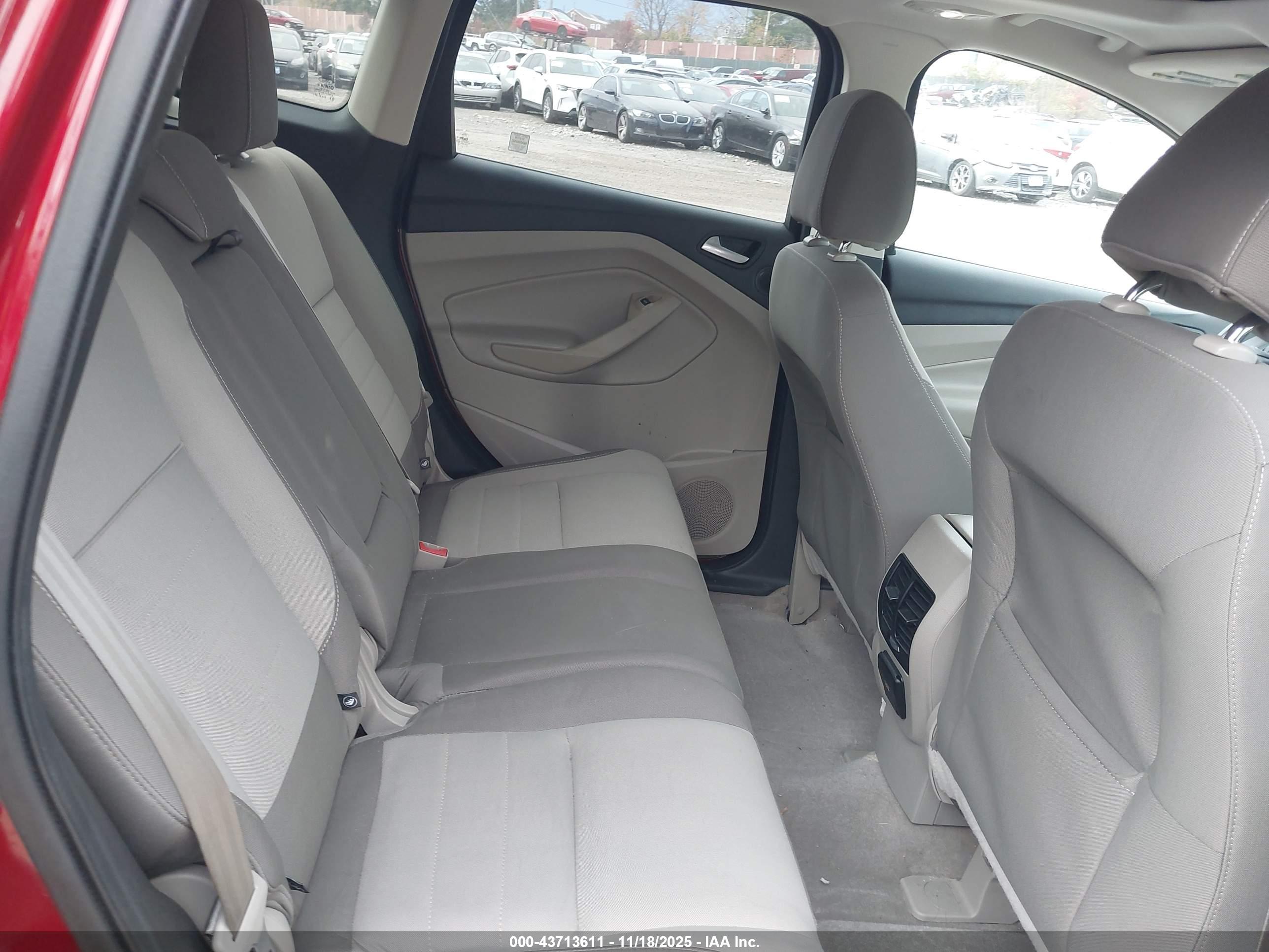 FORD ESCAPE image 8