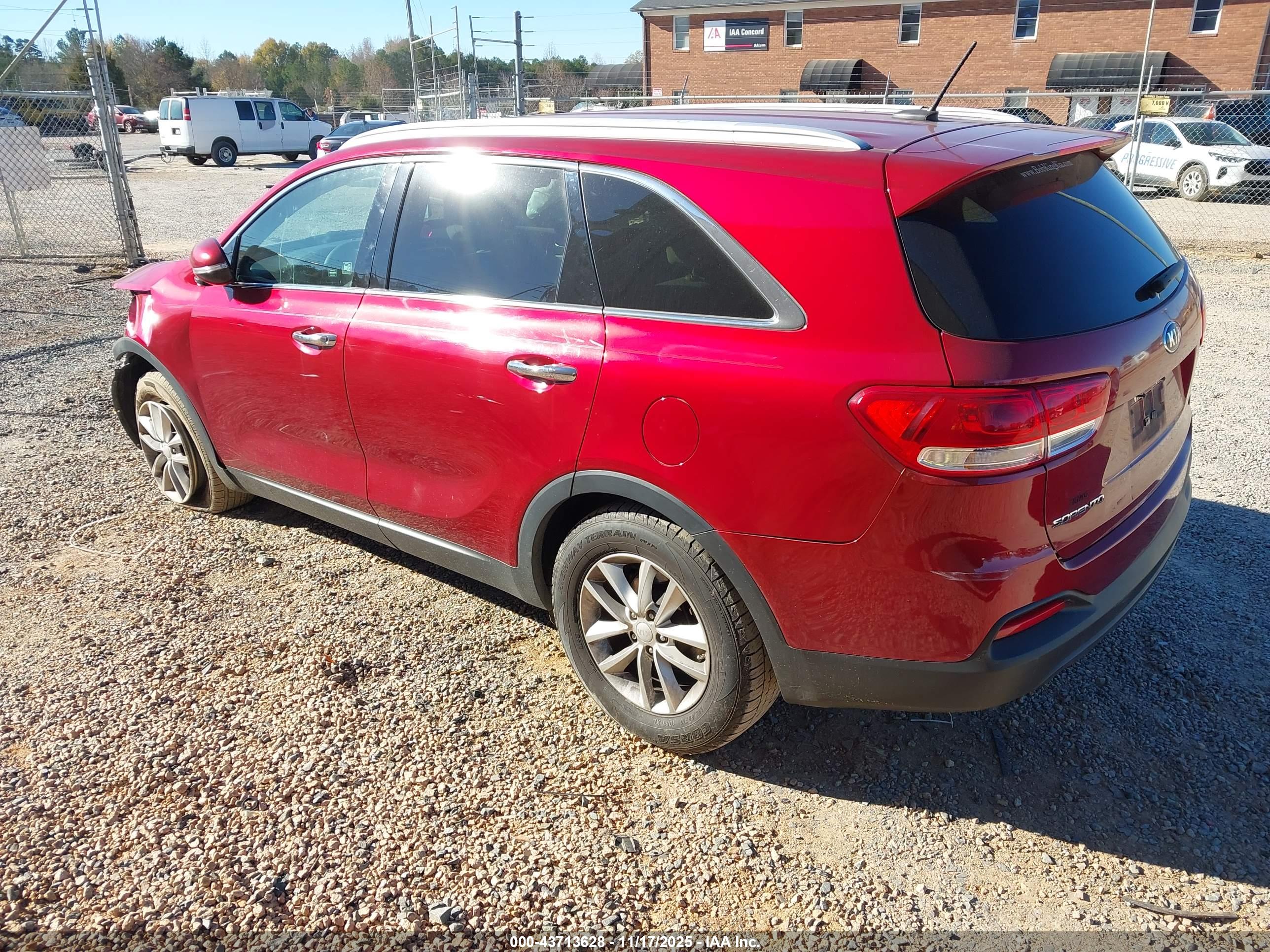 KIA SORENTO image 3