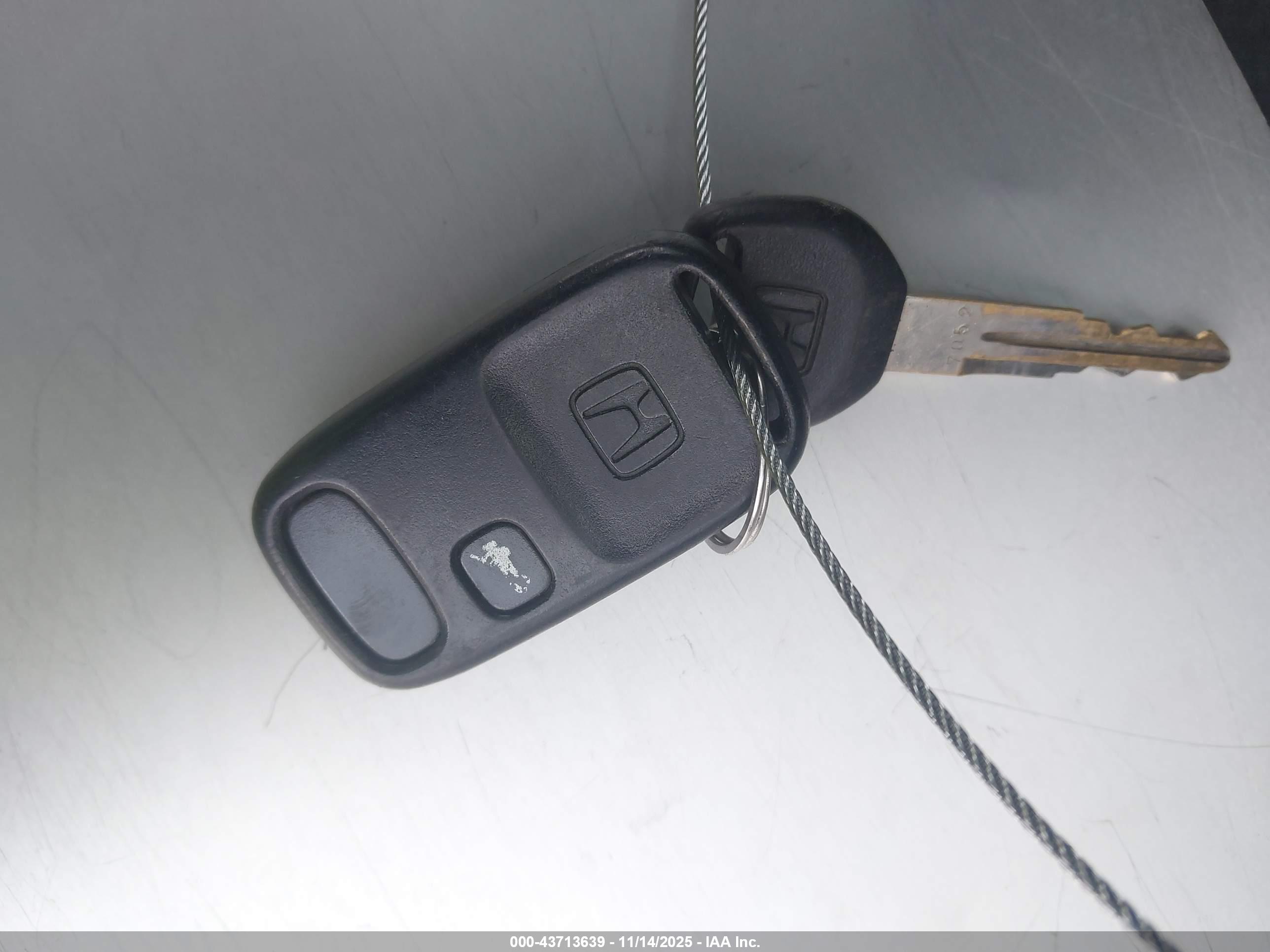 HONDA CR-V image 11