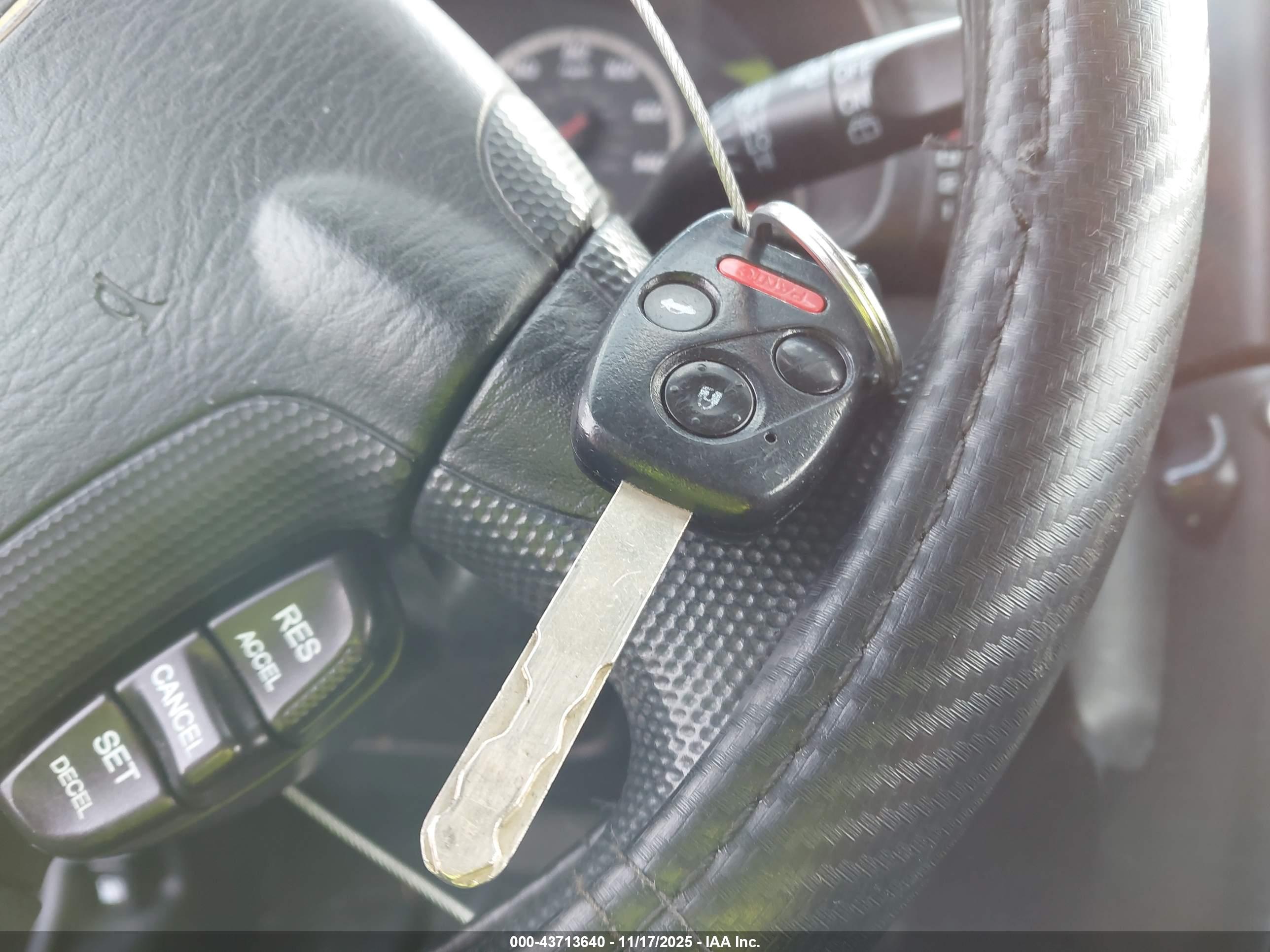 HONDA CR-V image 11