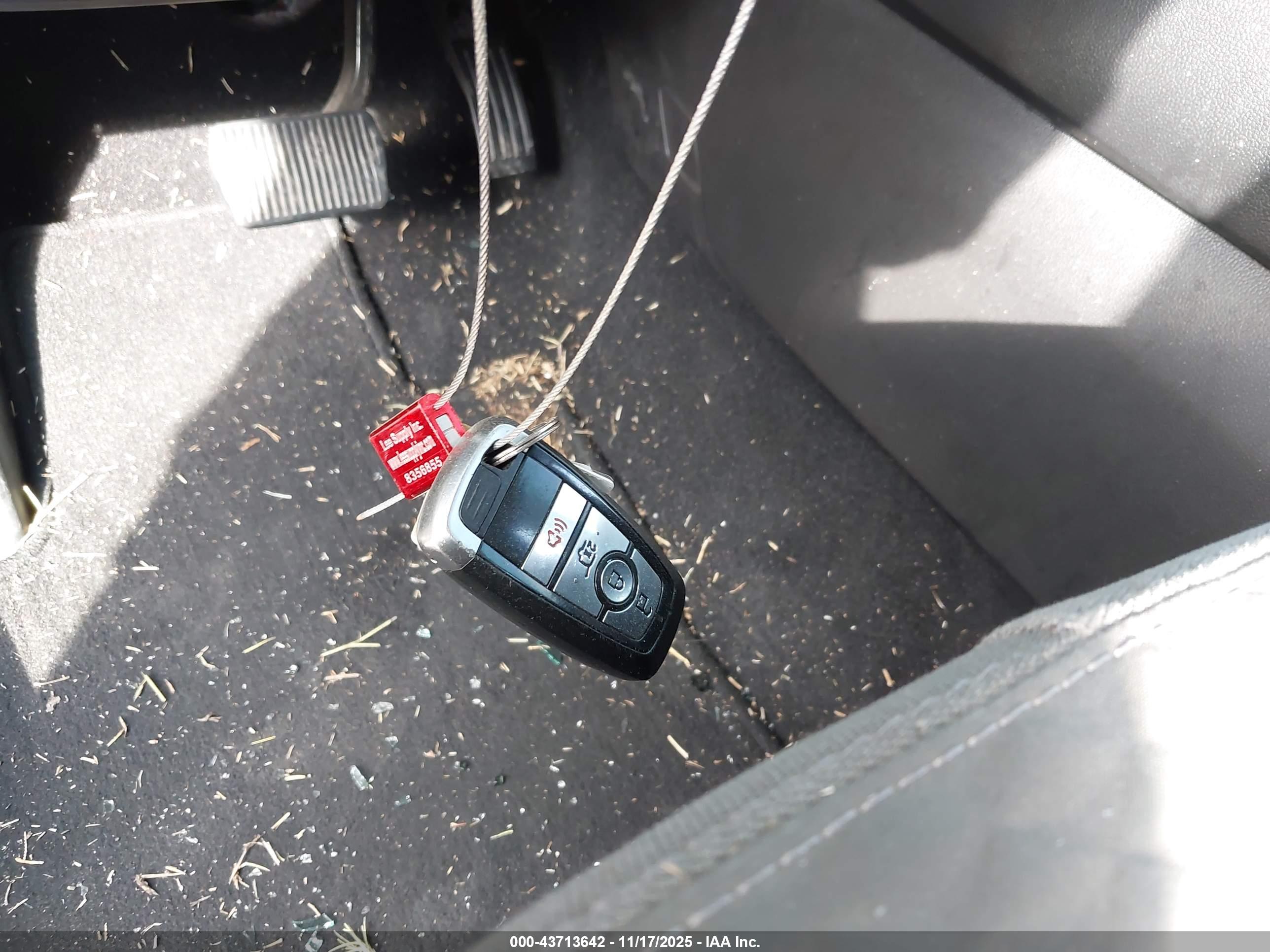 FORD ESCAPE image 11