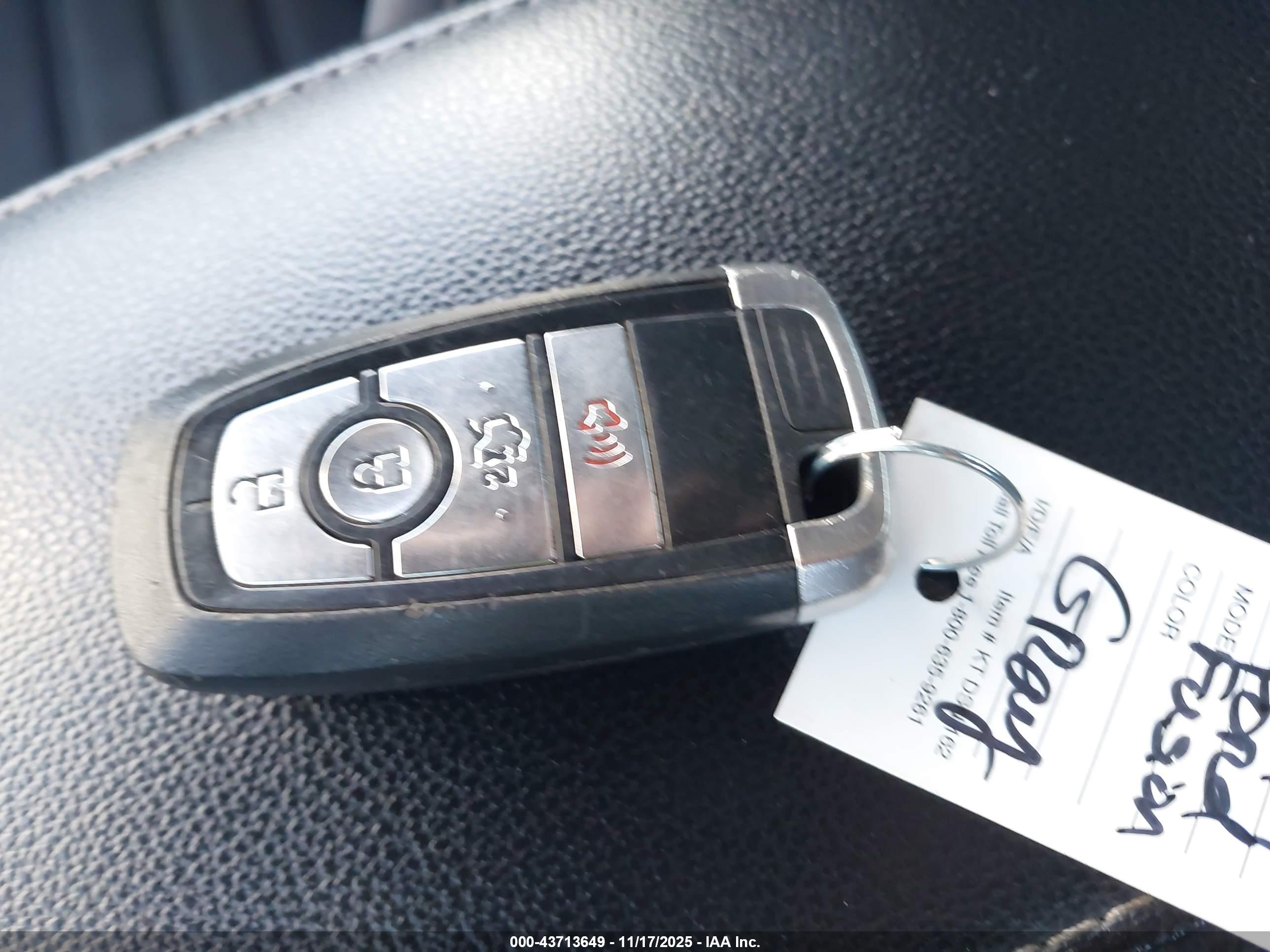 FORD FUSION image 11