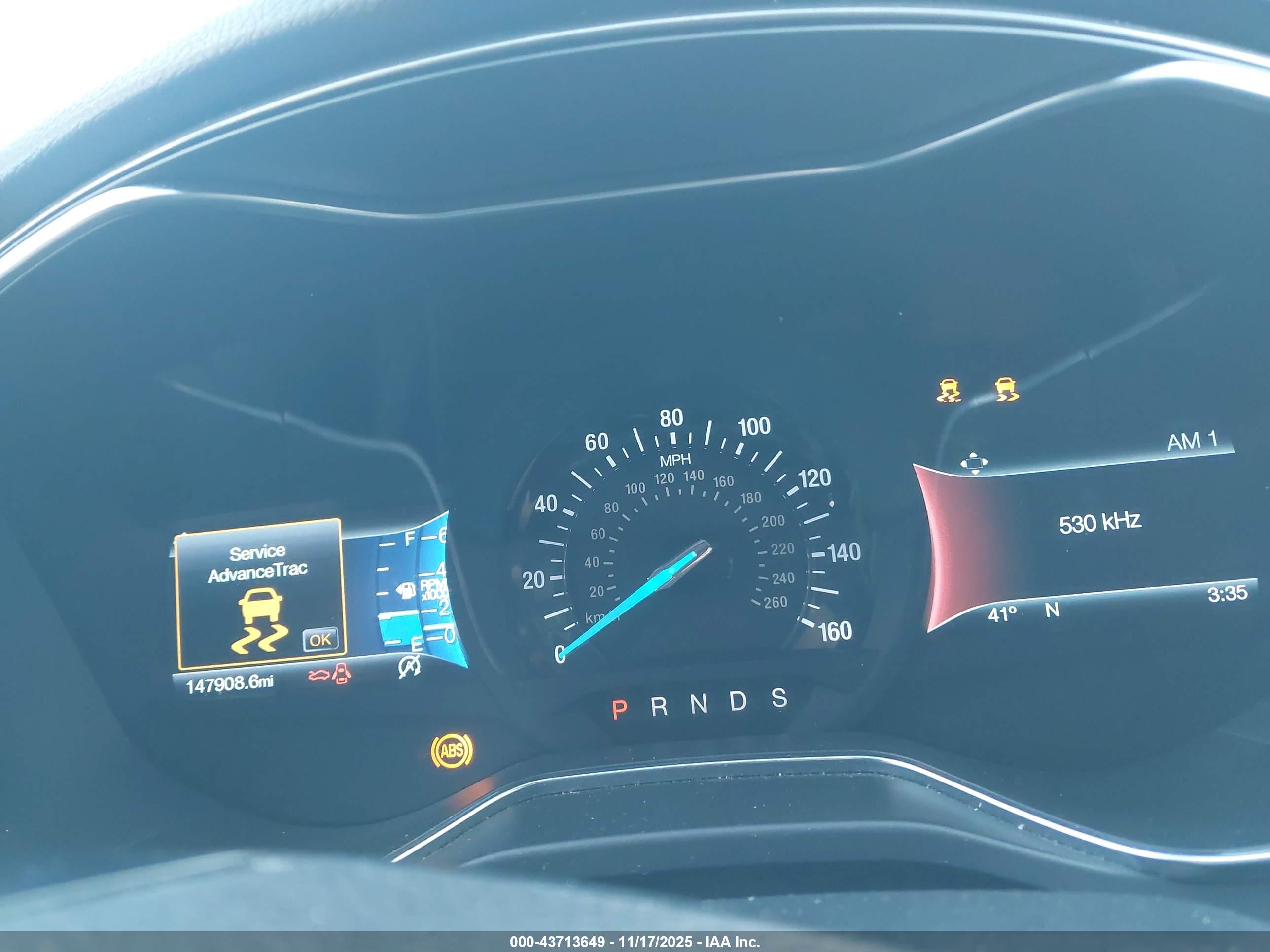 FORD FUSION image 7