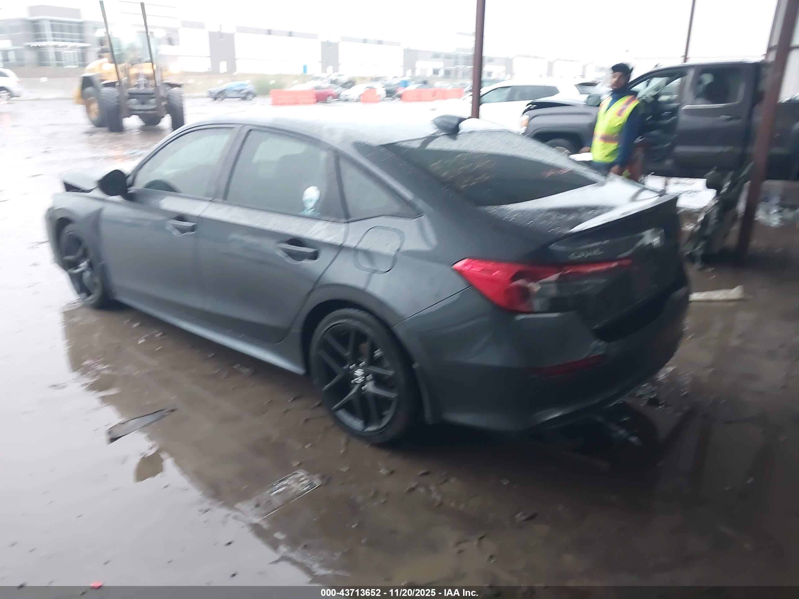 HONDA CIVIC image 3