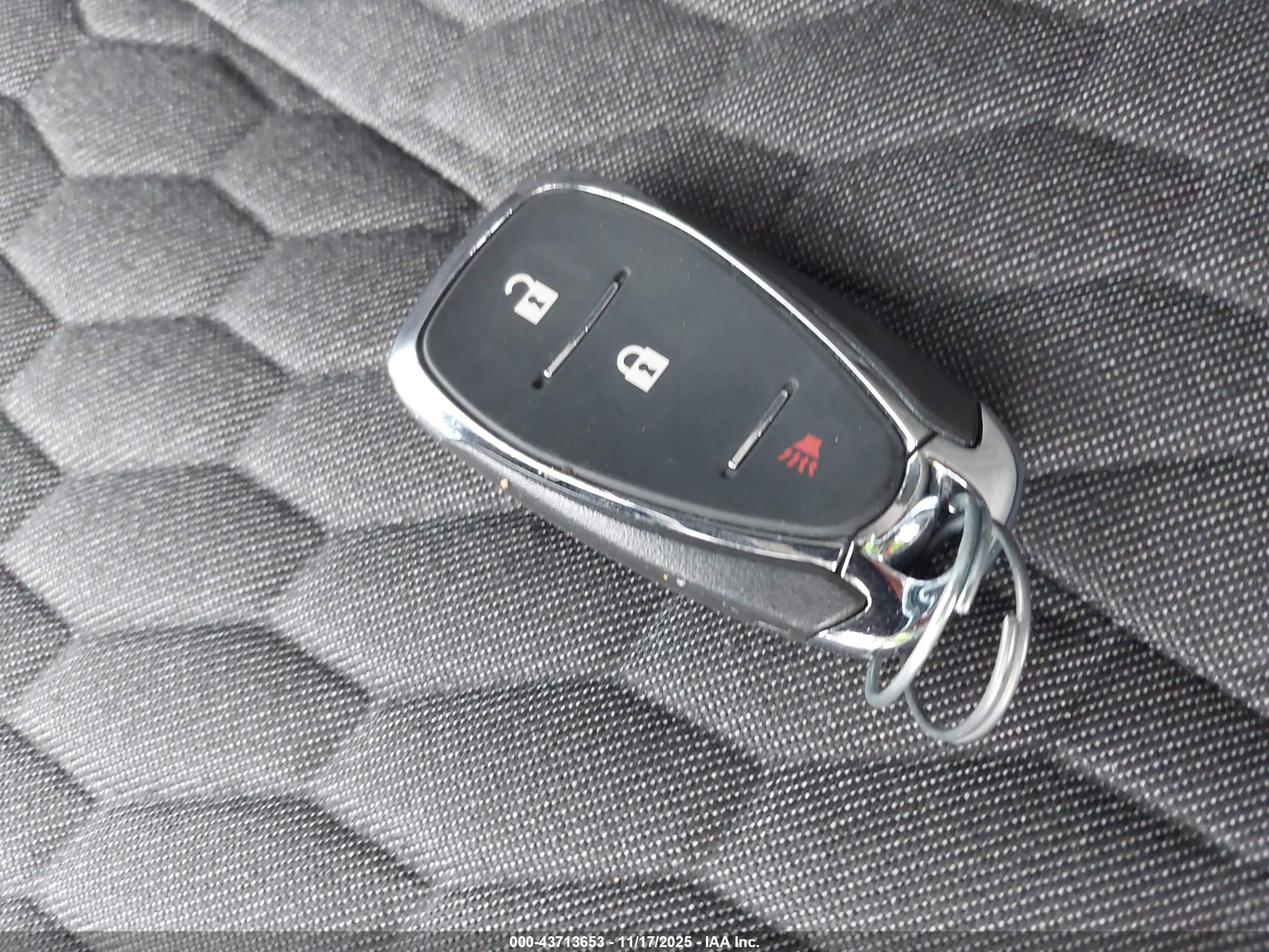 CHEVROLET EQUINOX image 11