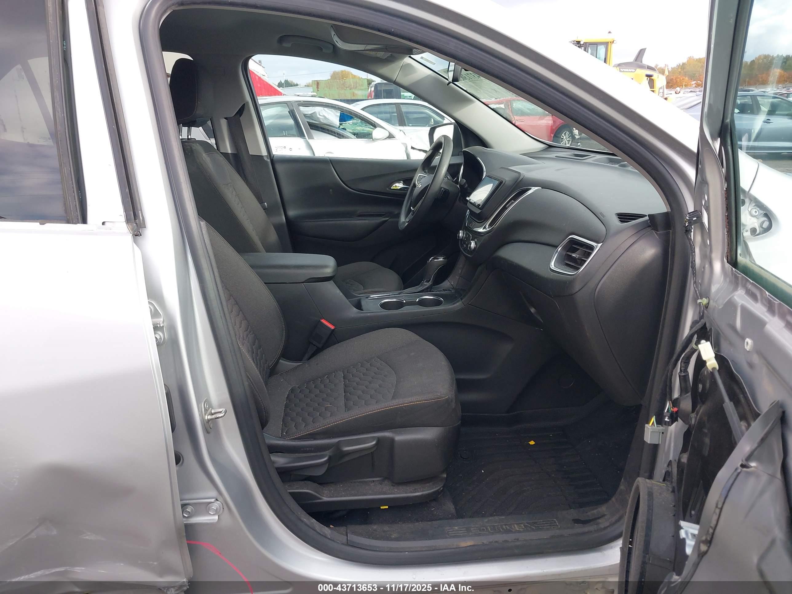 CHEVROLET EQUINOX image 5