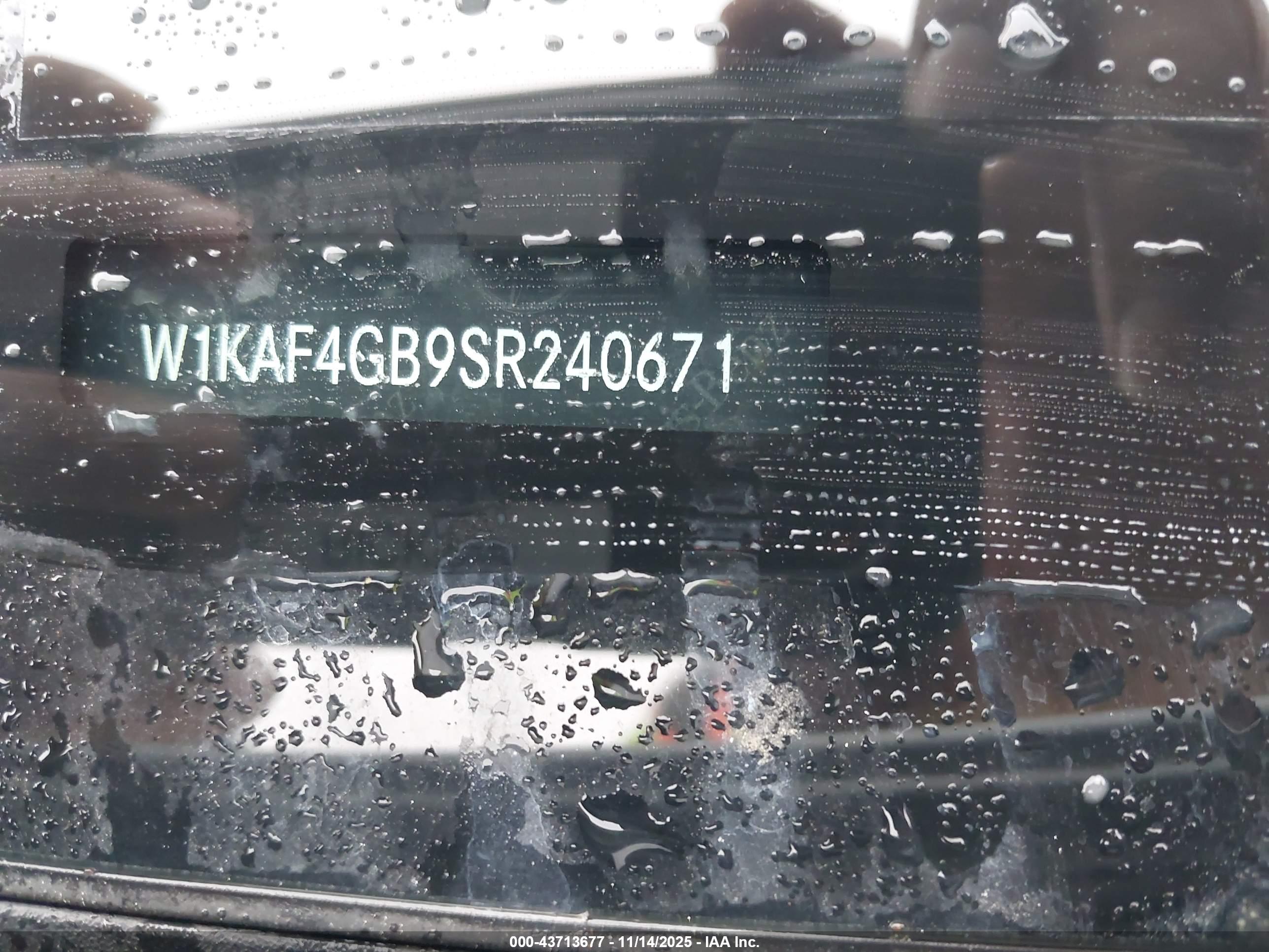 MERCEDES-BENZ C image 9
