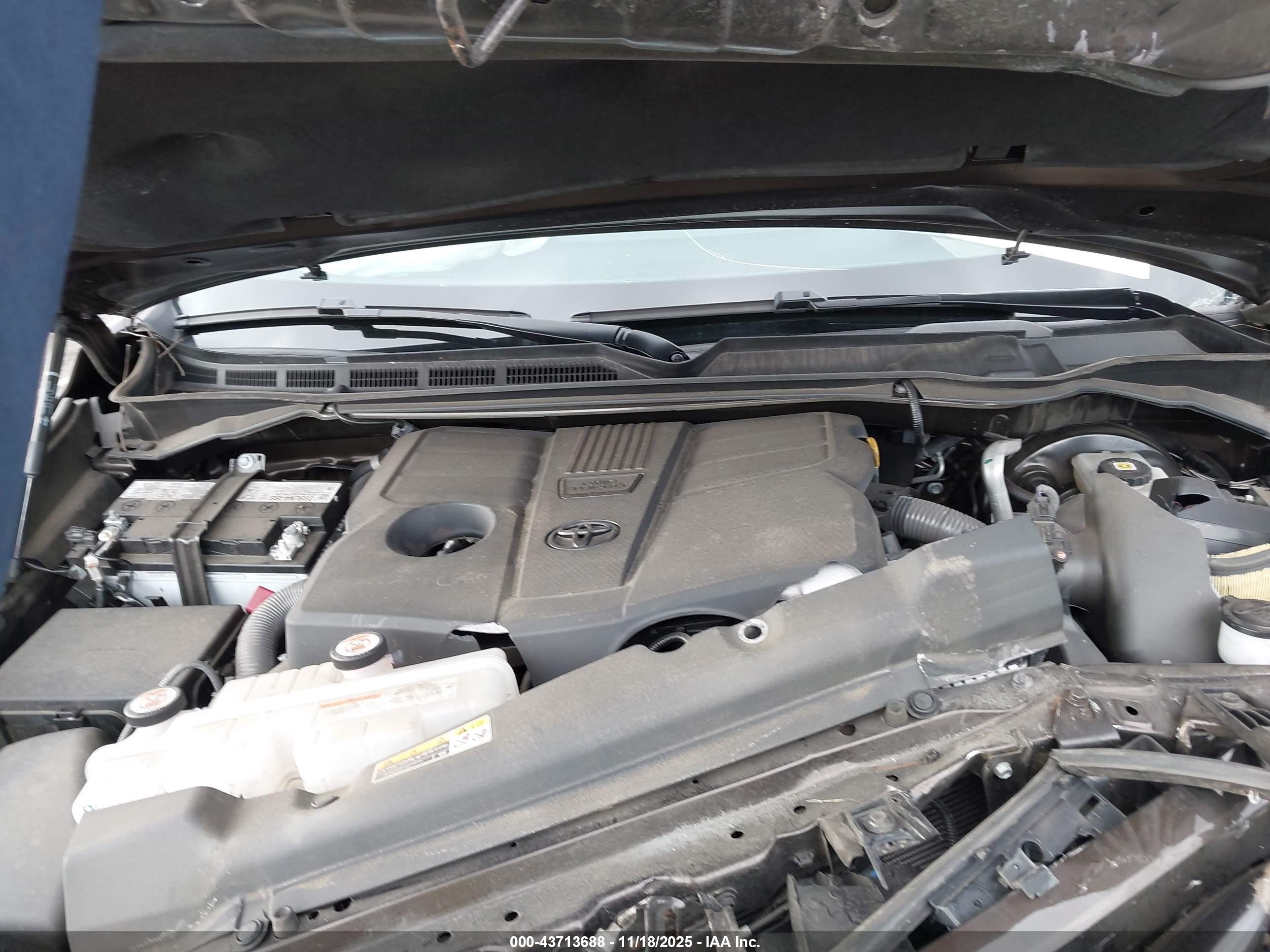 TOYOTA TUNDRA image 10