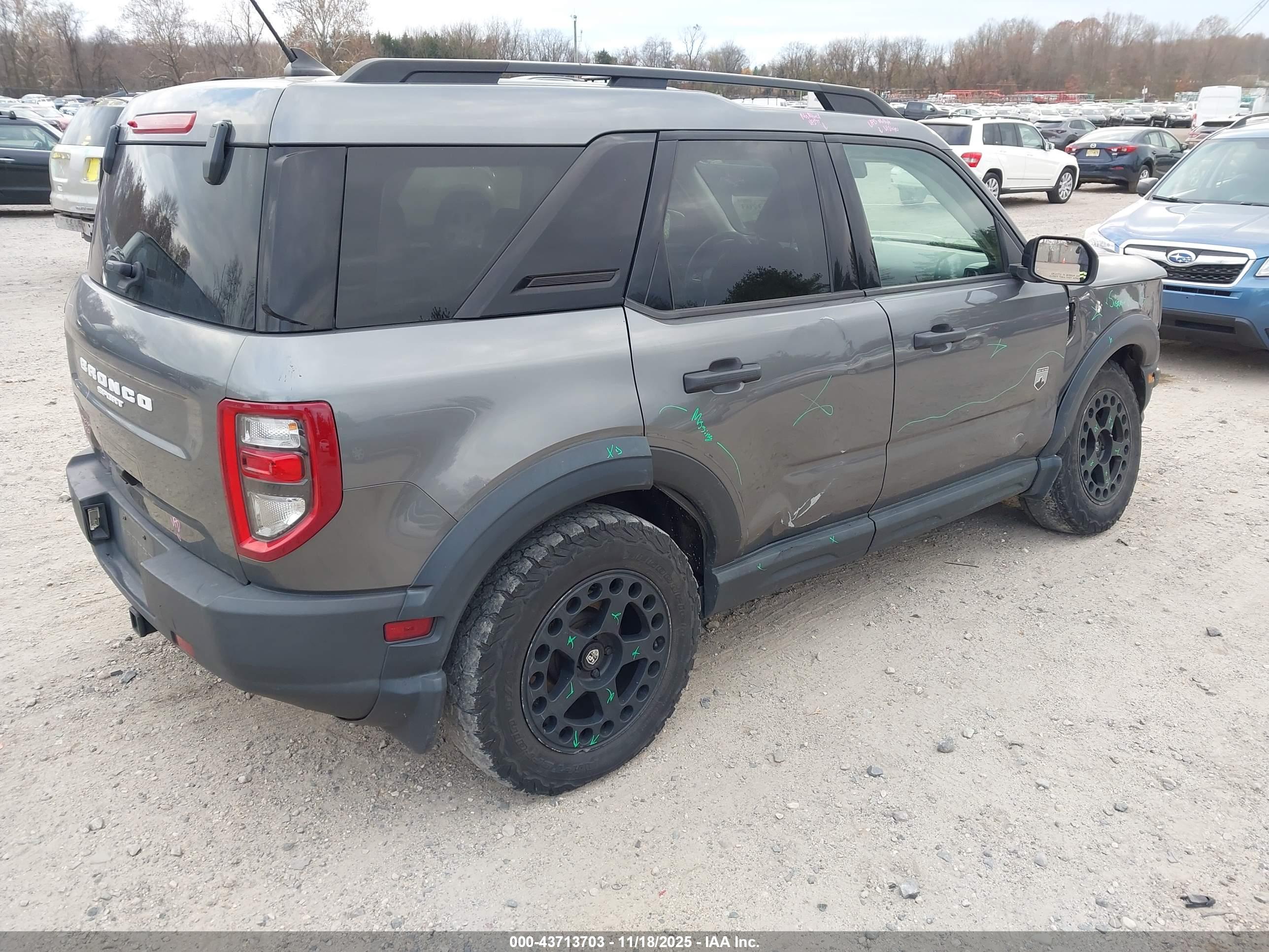 FORD BRONCO image 4