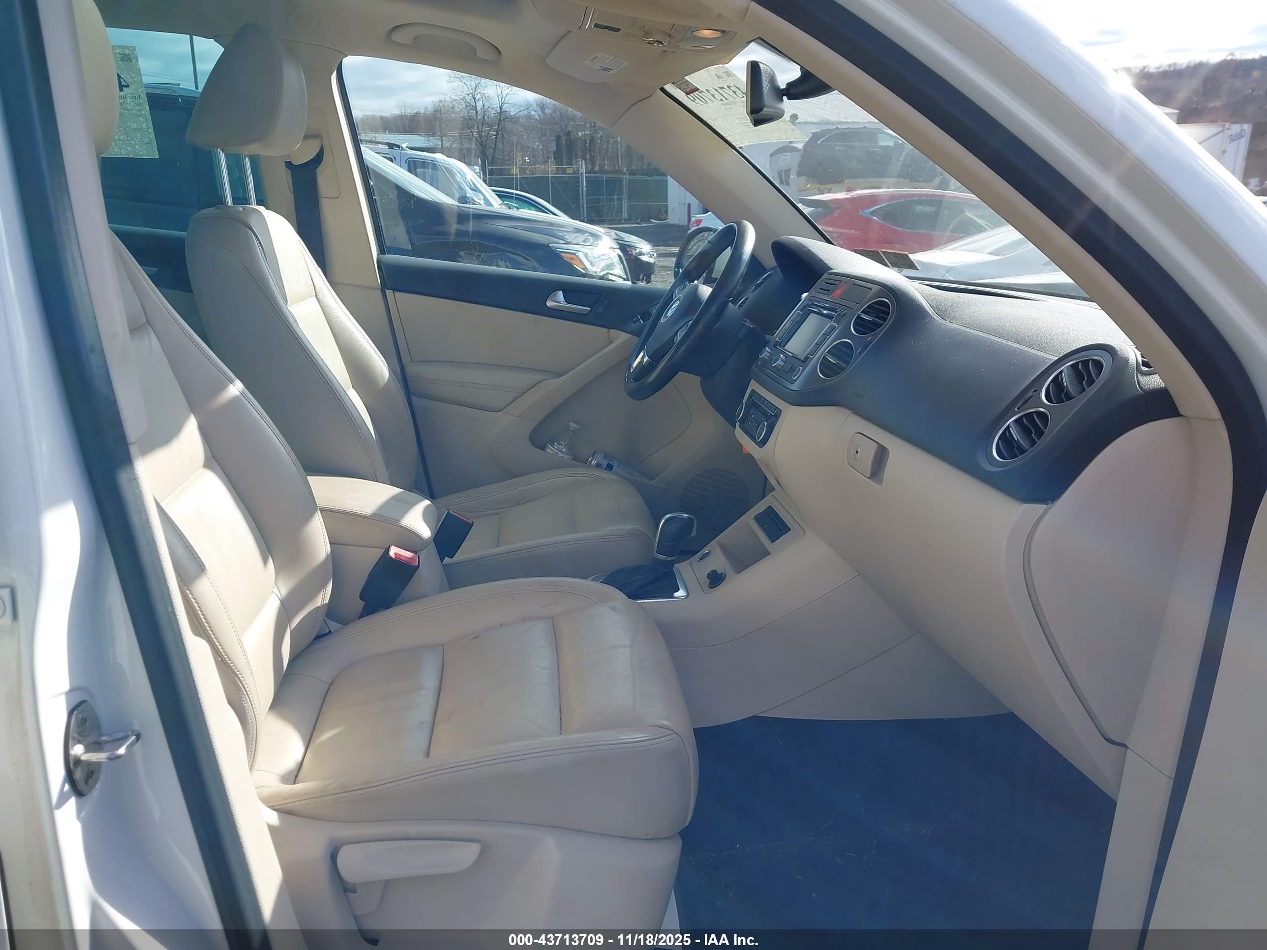 VOLKSWAGEN TIGUAN image 5