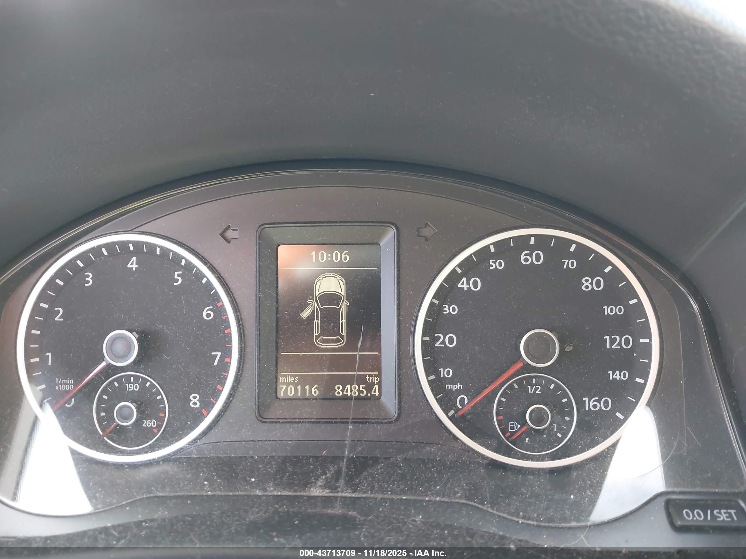 VOLKSWAGEN TIGUAN image 7