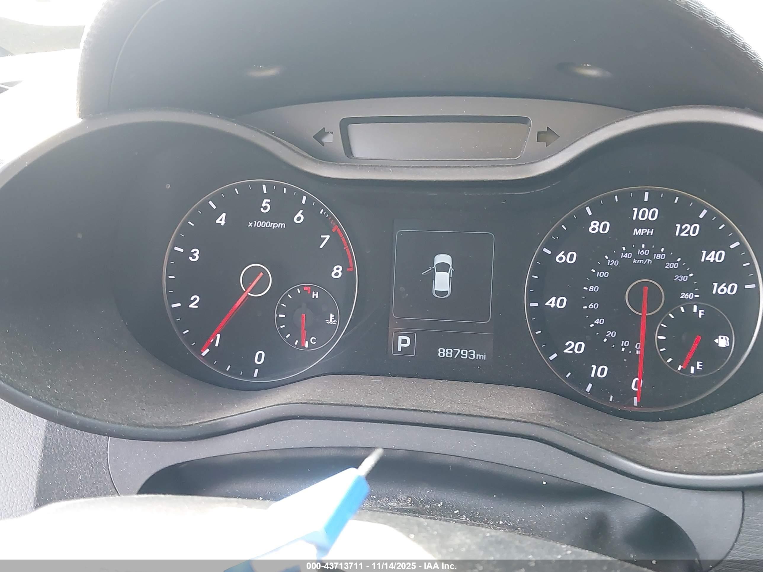 HYUNDAI VELOSTER image 7