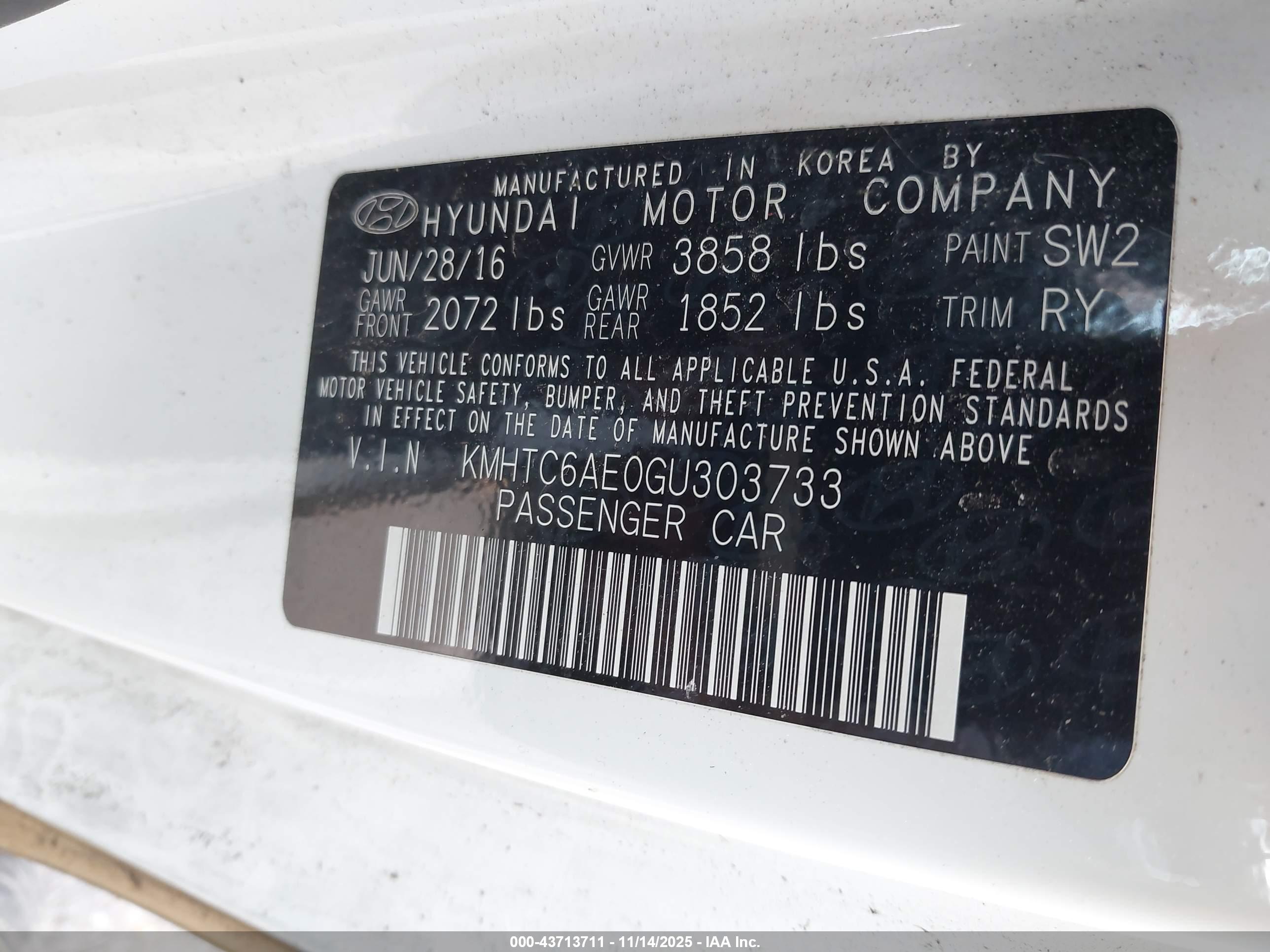 HYUNDAI VELOSTER image 9