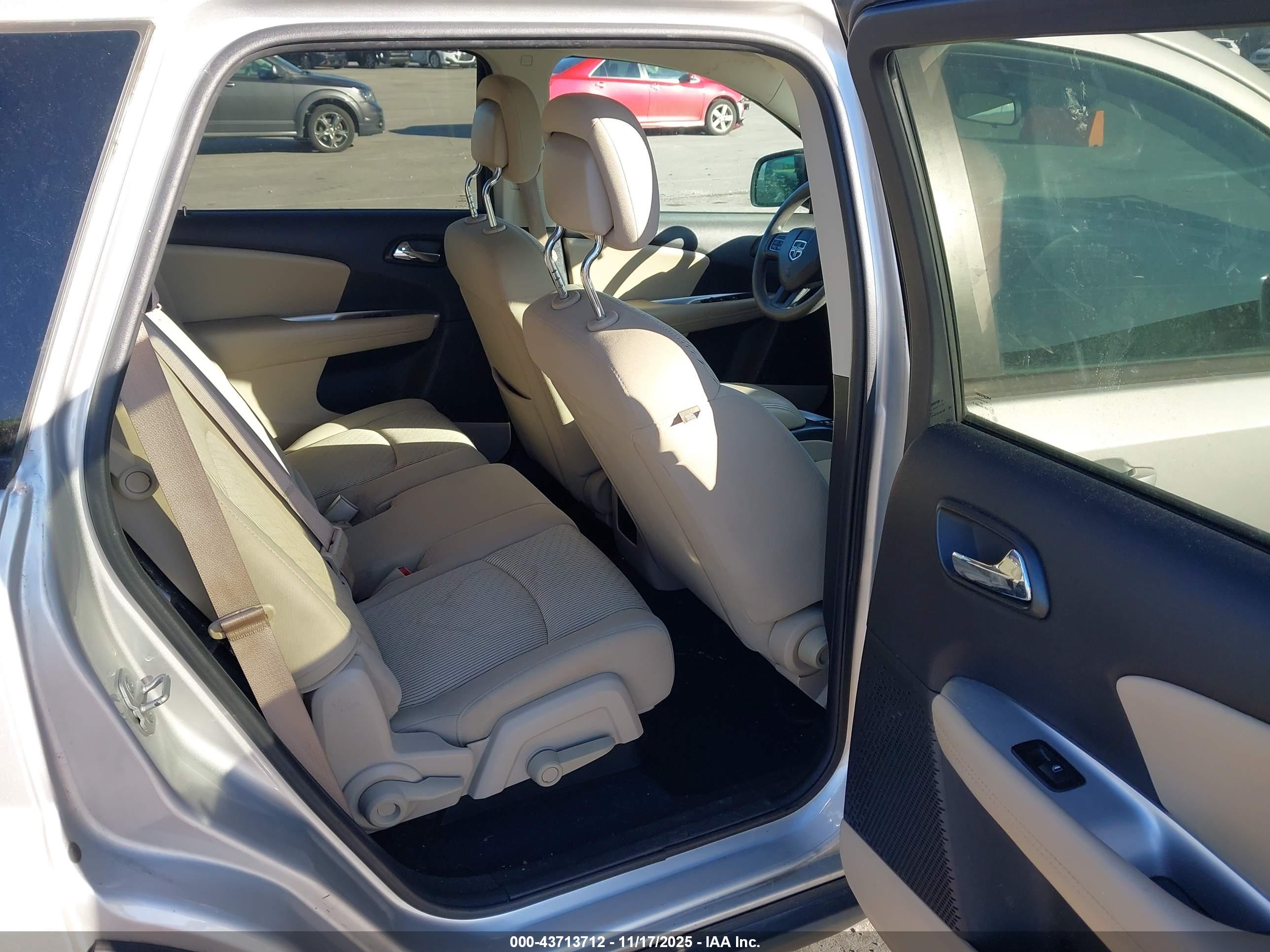 DODGE JOURNEY image 8