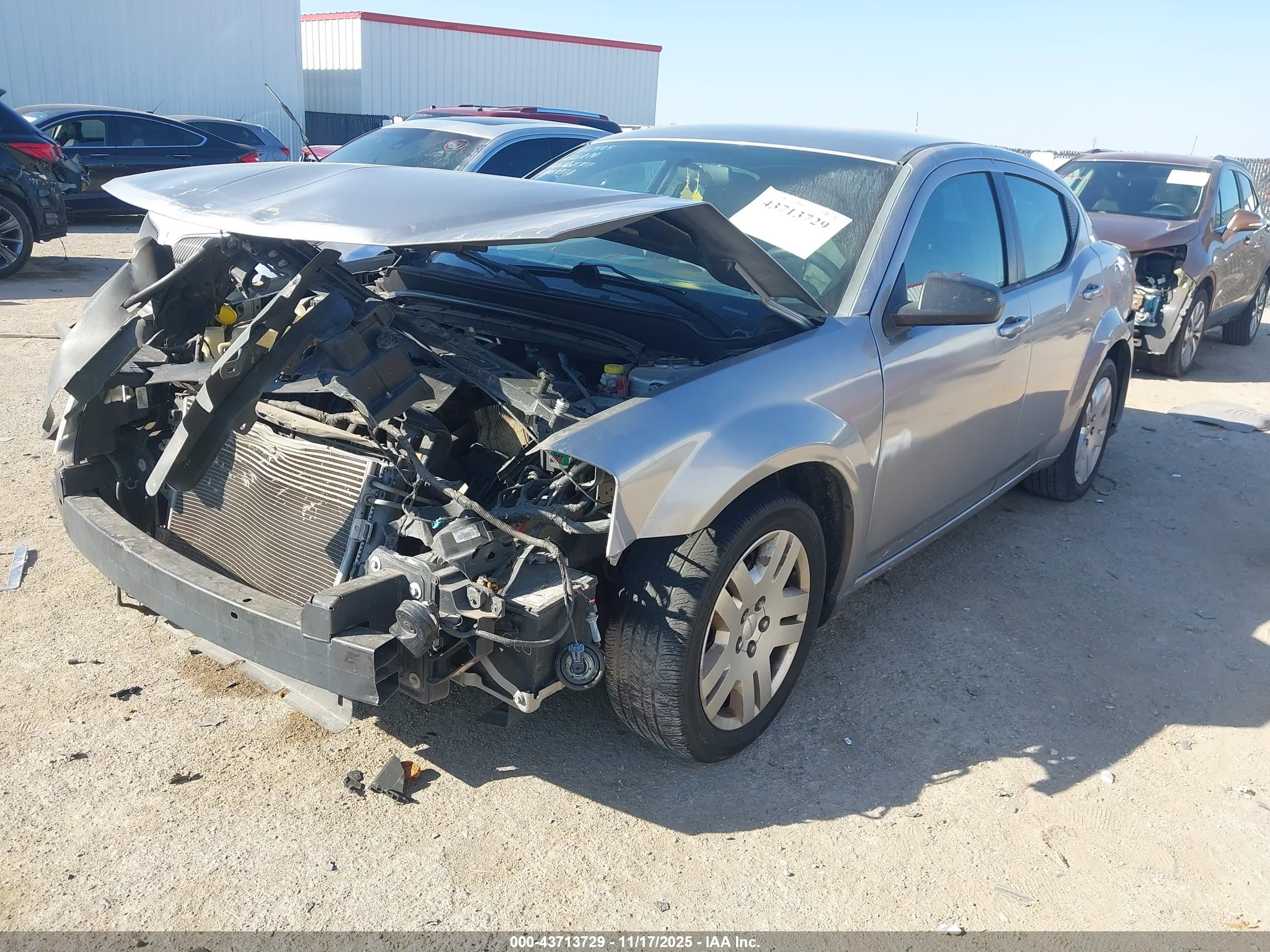 DODGE AVENGER image 2