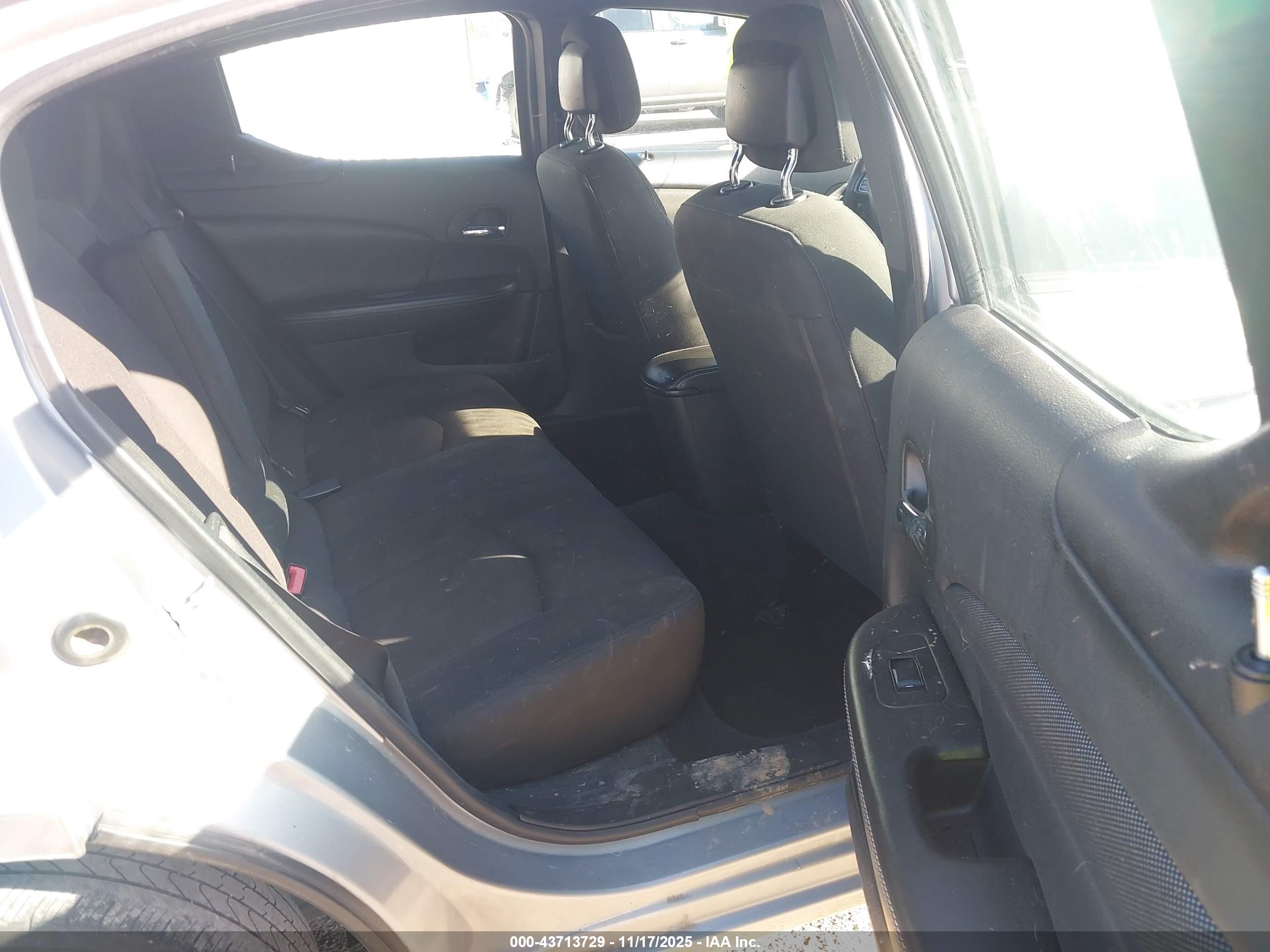 DODGE AVENGER image 8