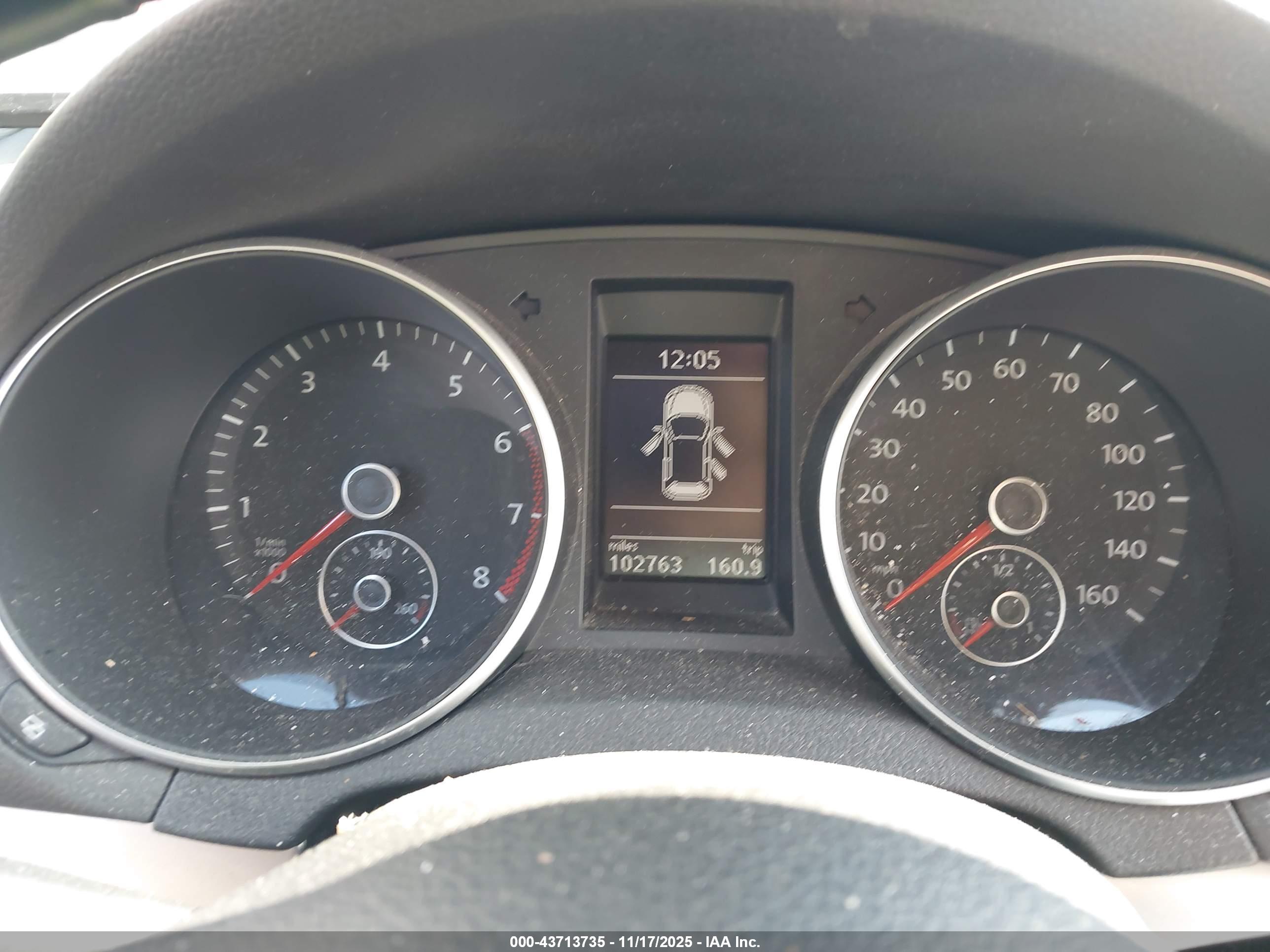 VOLKSWAGEN GOLF image 7