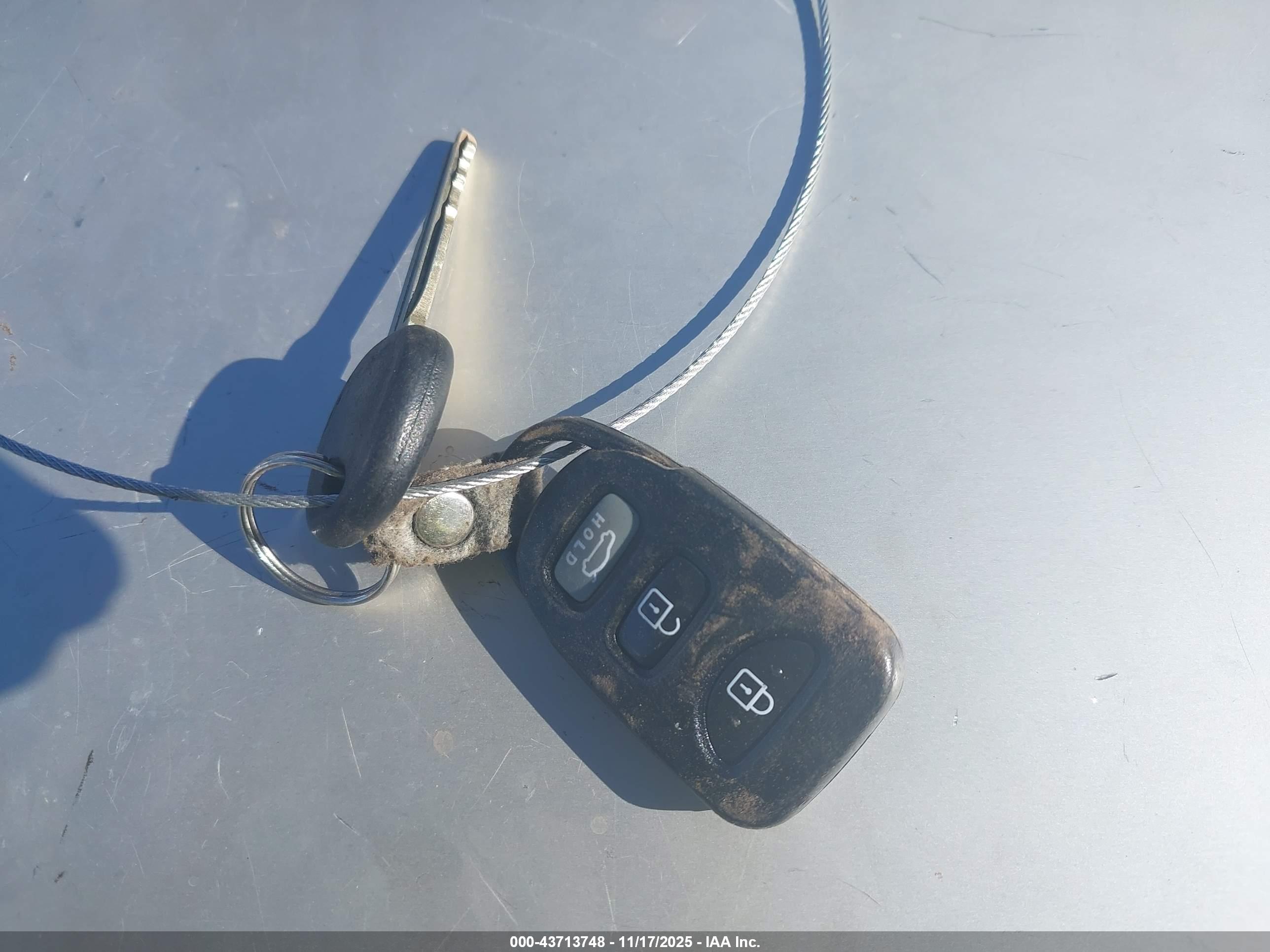 HYUNDAI ELANTRA image 11