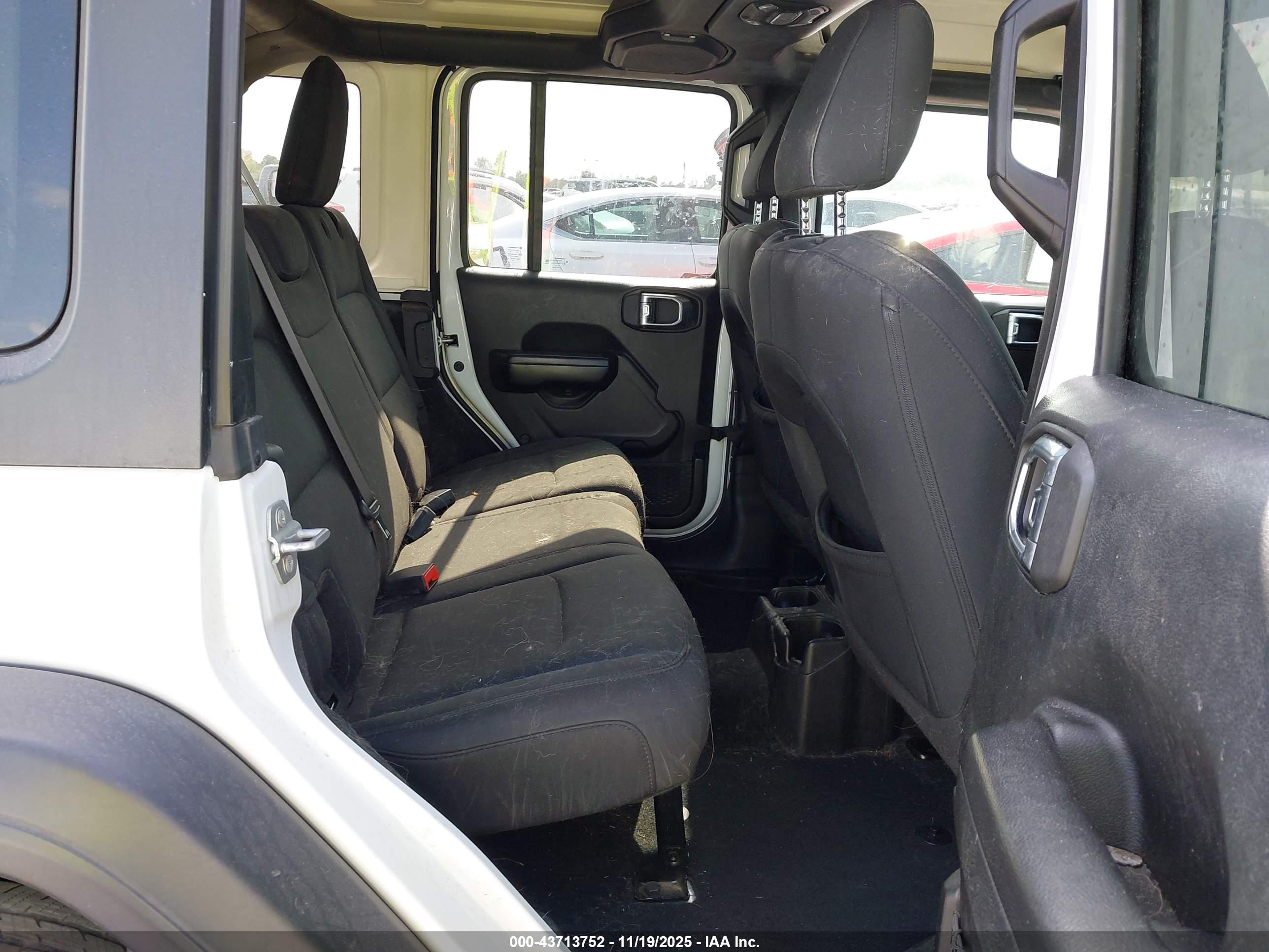 JEEP WRANGLER image 8