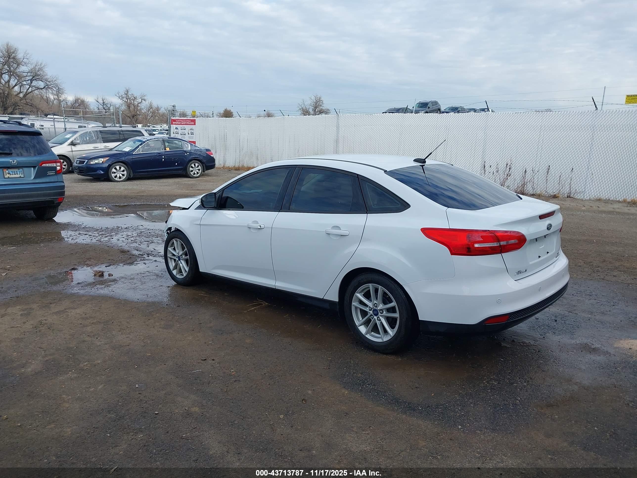 FORD FOCUS image 3