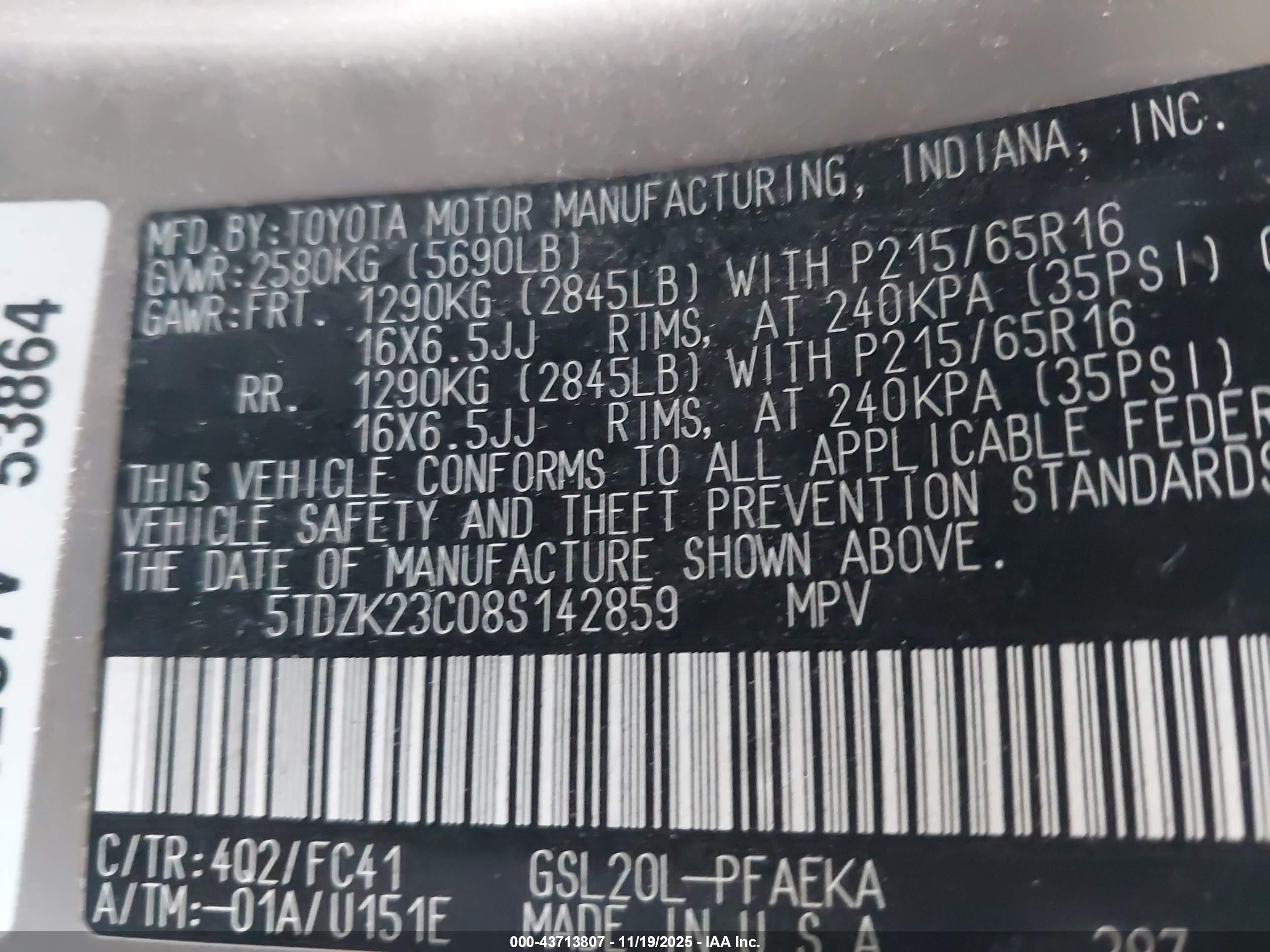 TOYOTA SIENNA image 9