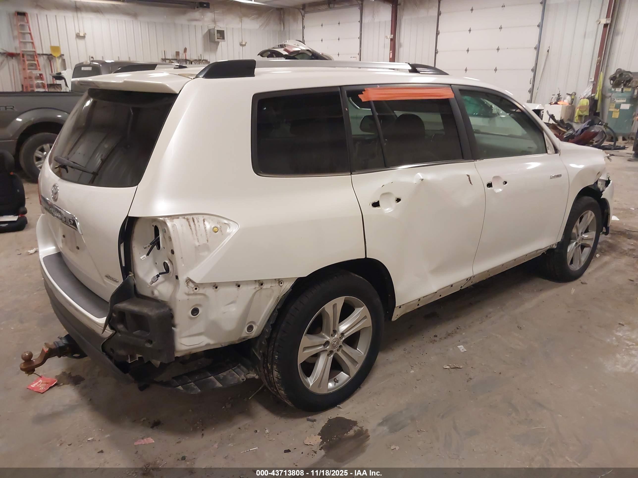 TOYOTA HIGHLANDER image 4