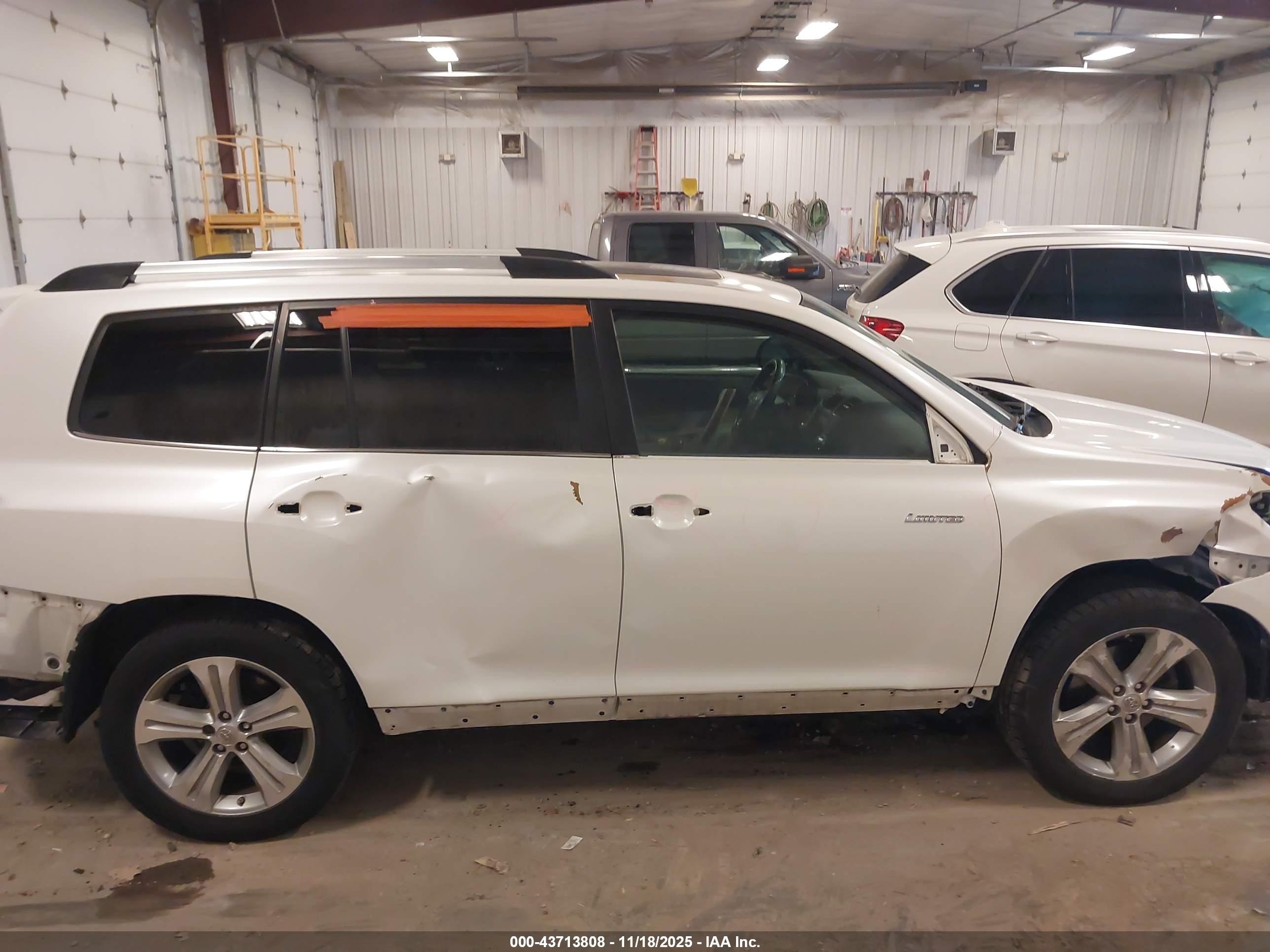 TOYOTA HIGHLANDER image 6