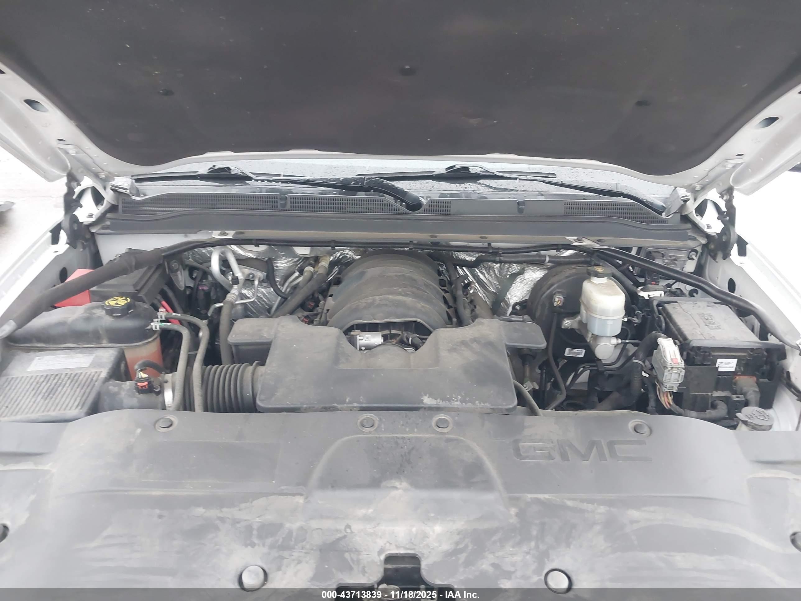 GMC YUKON image 10