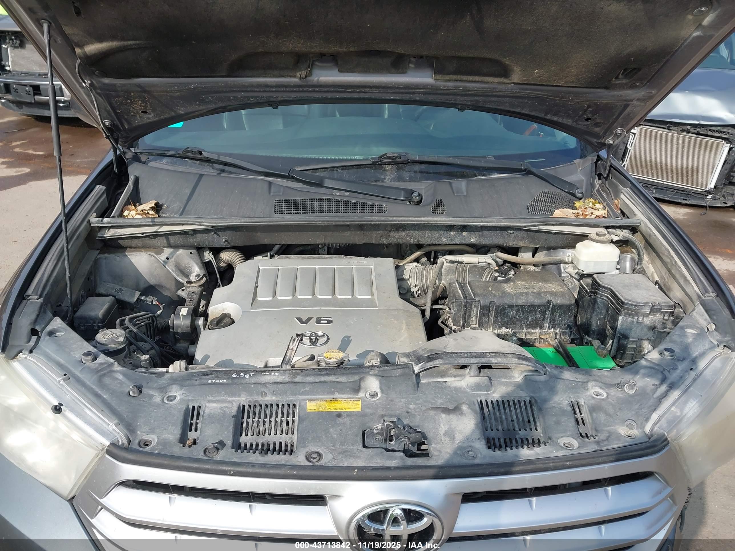 TOYOTA HIGHLANDER image 10
