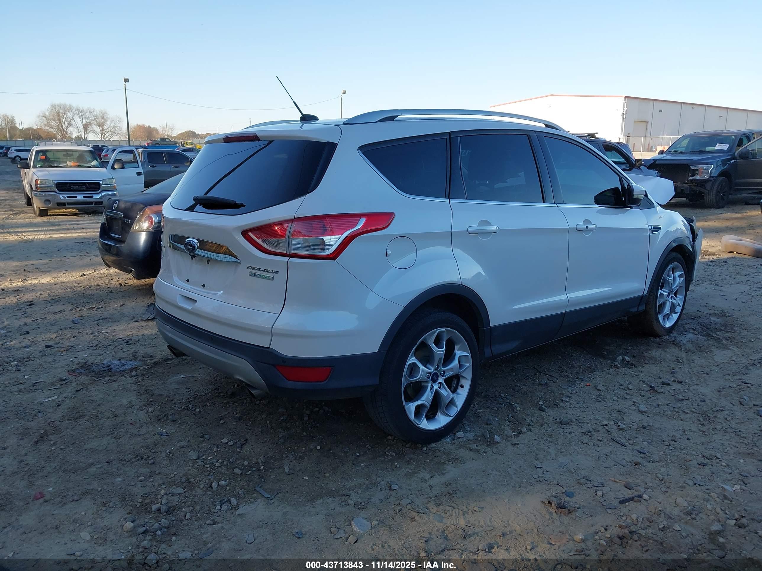 FORD ESCAPE image 4