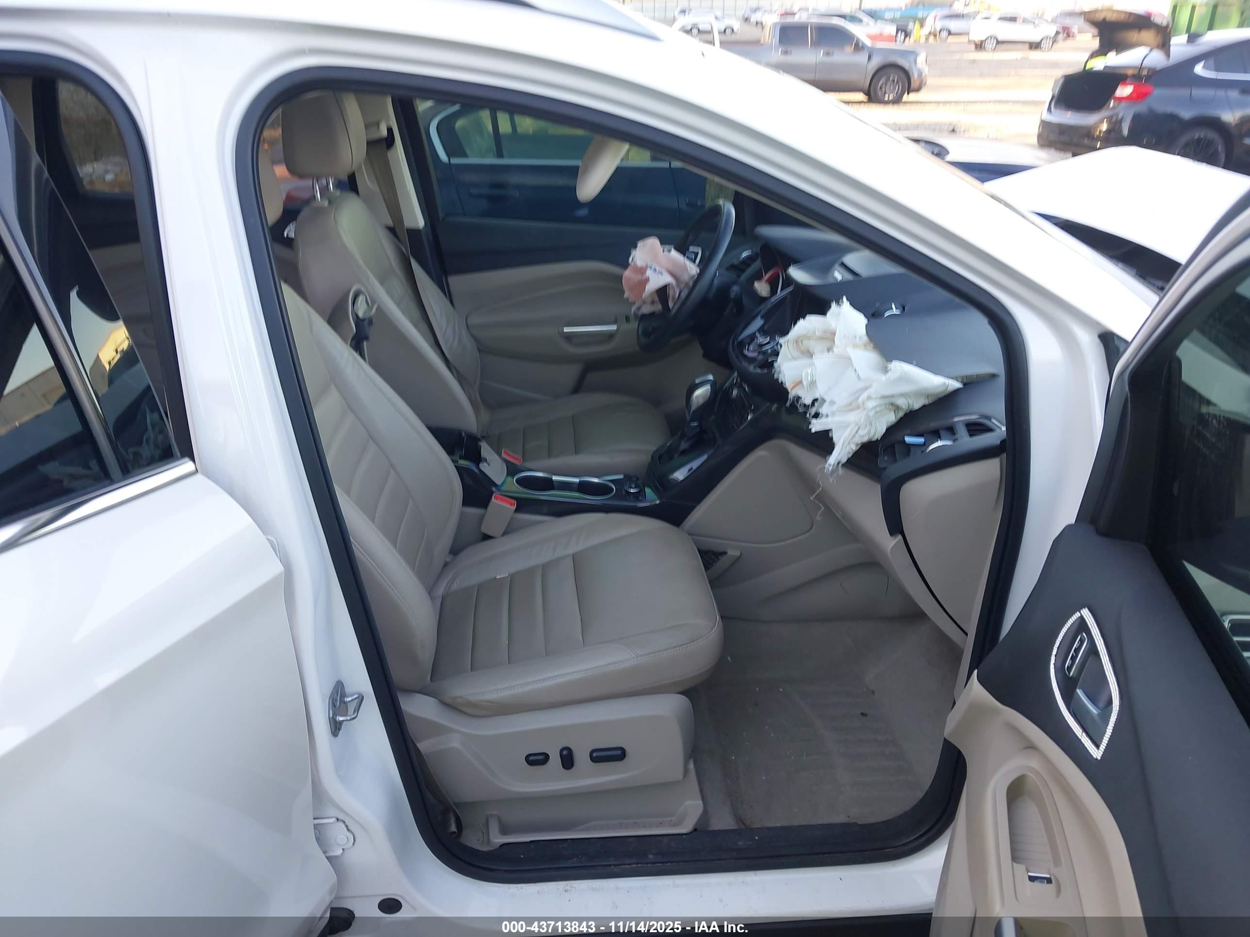 FORD ESCAPE image 5