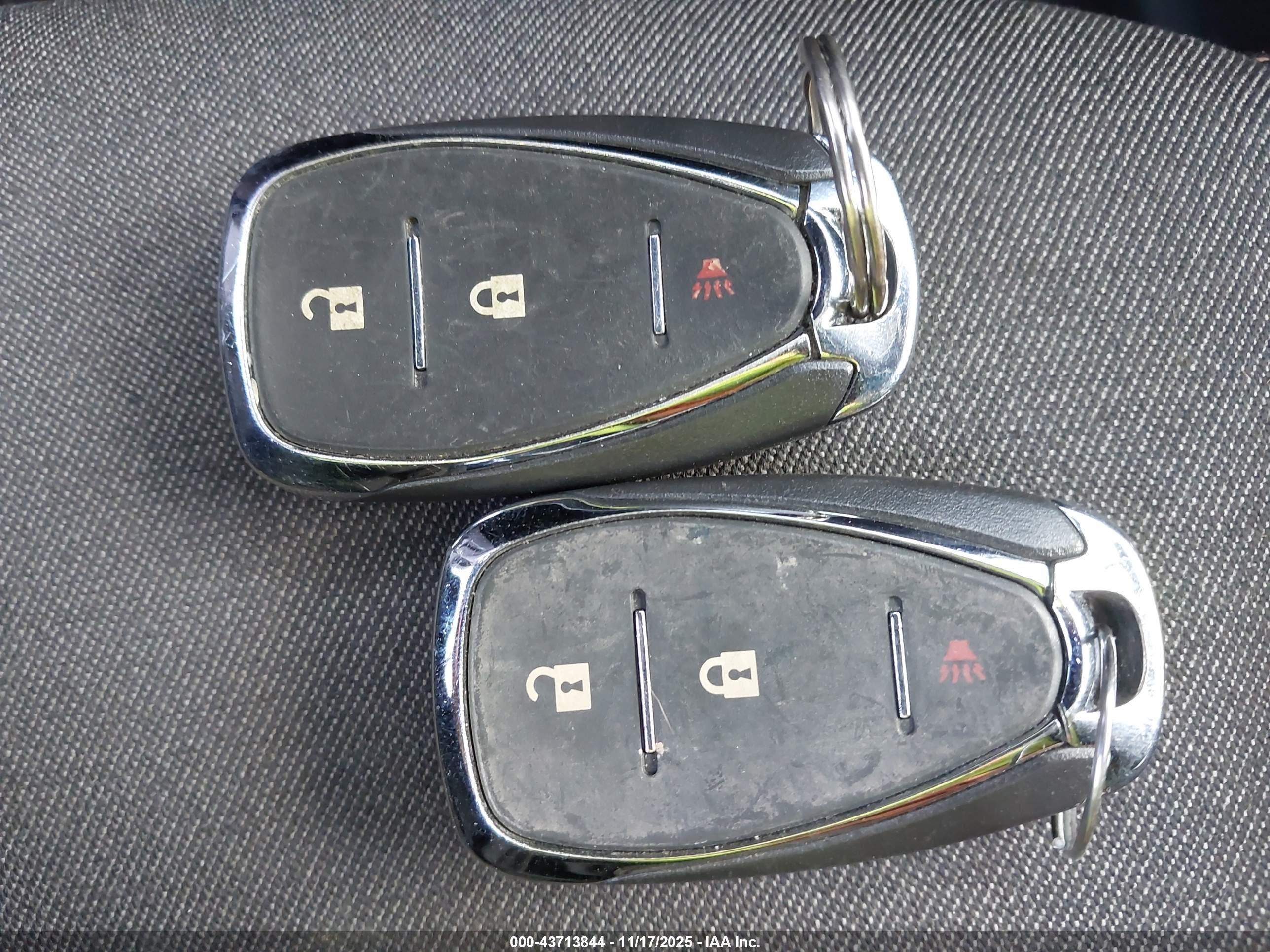 CHEVROLET EQUINOX image 11