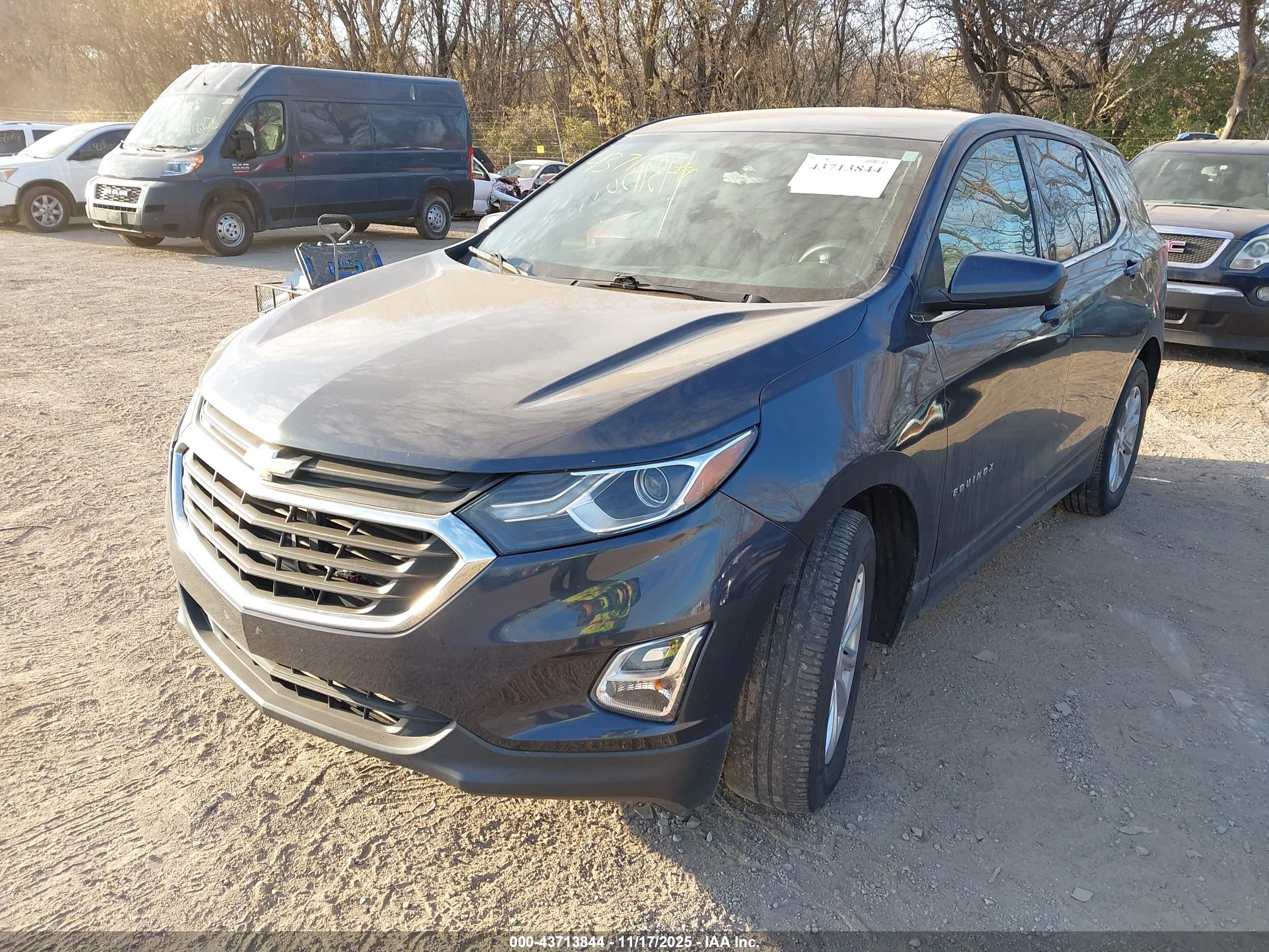 CHEVROLET EQUINOX image 2