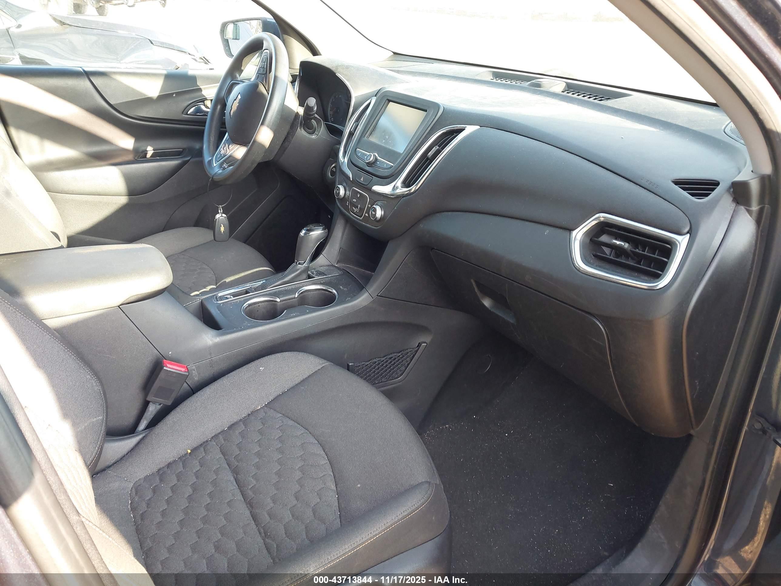 CHEVROLET EQUINOX image 5