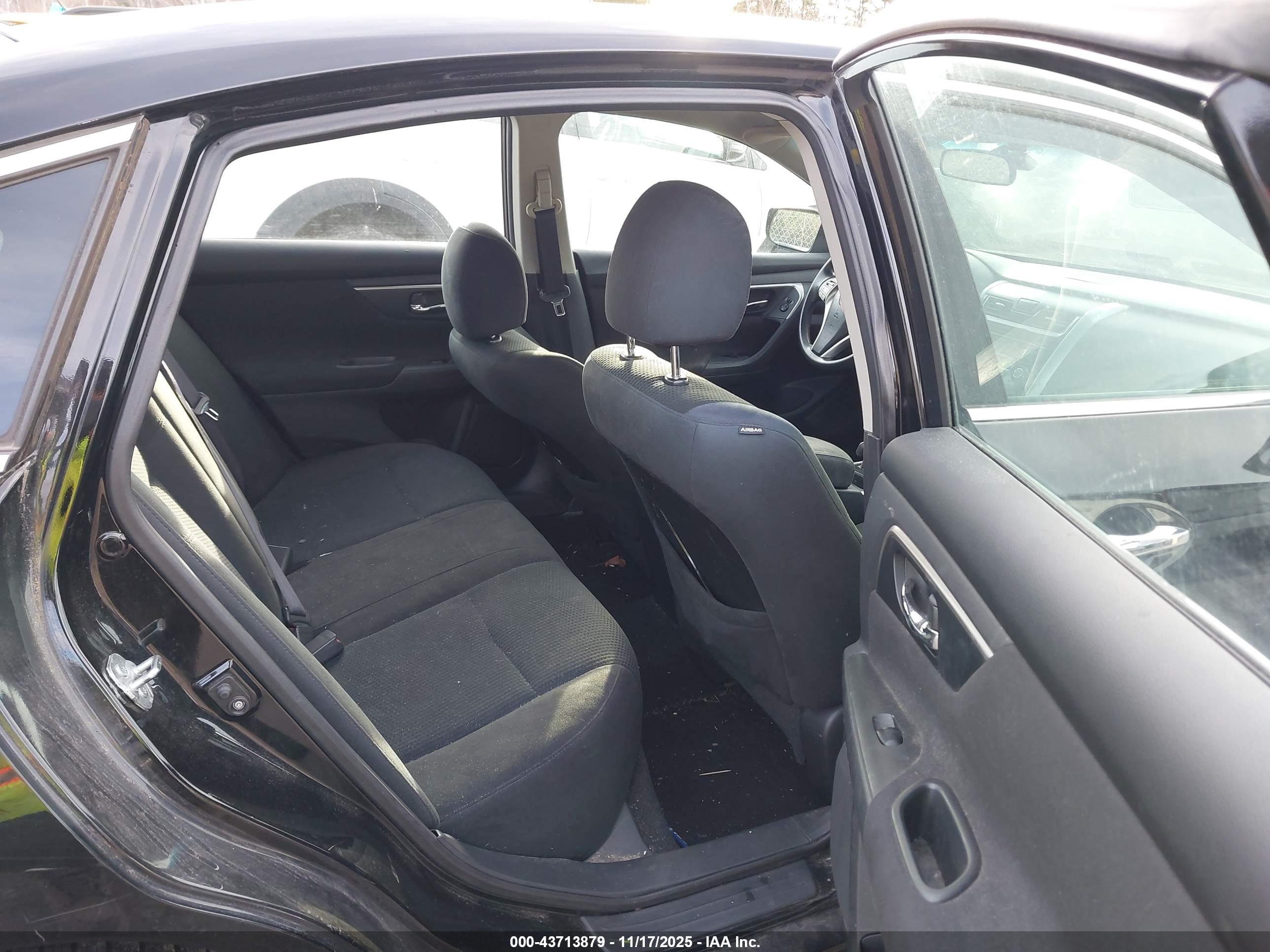 NISSAN ALTIMA image 8