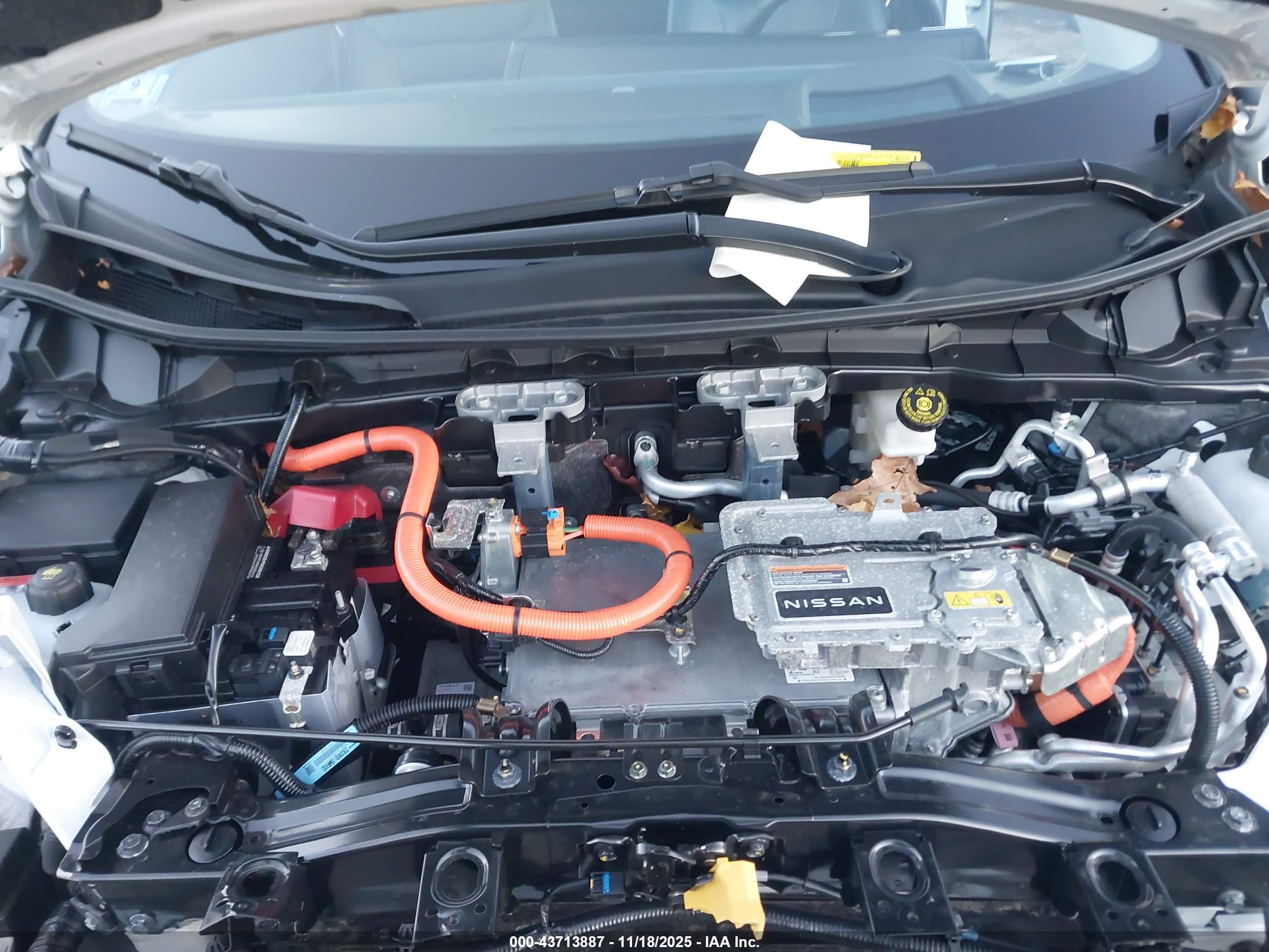 NISSAN ARIYA image 10