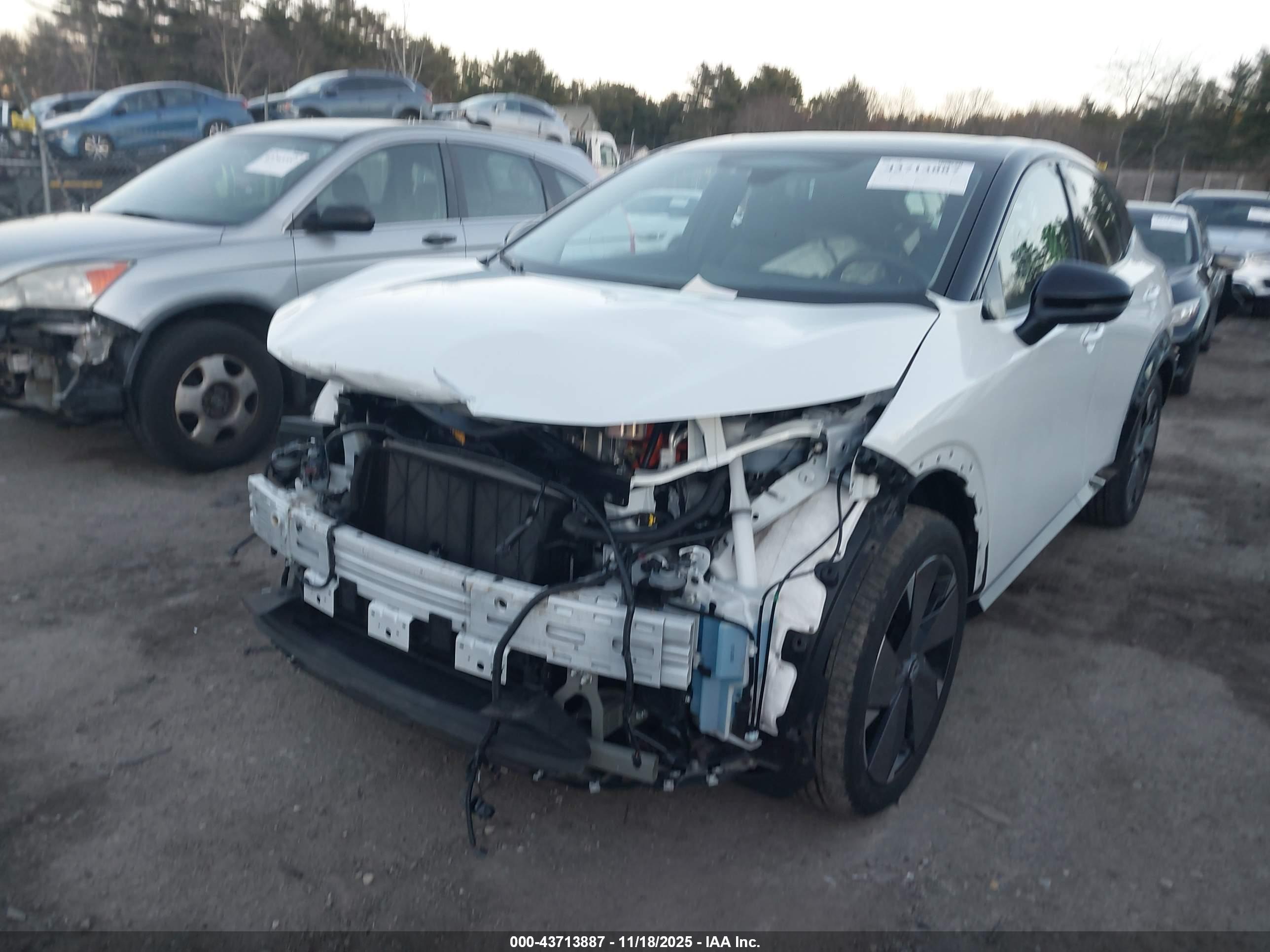NISSAN ARIYA image 6