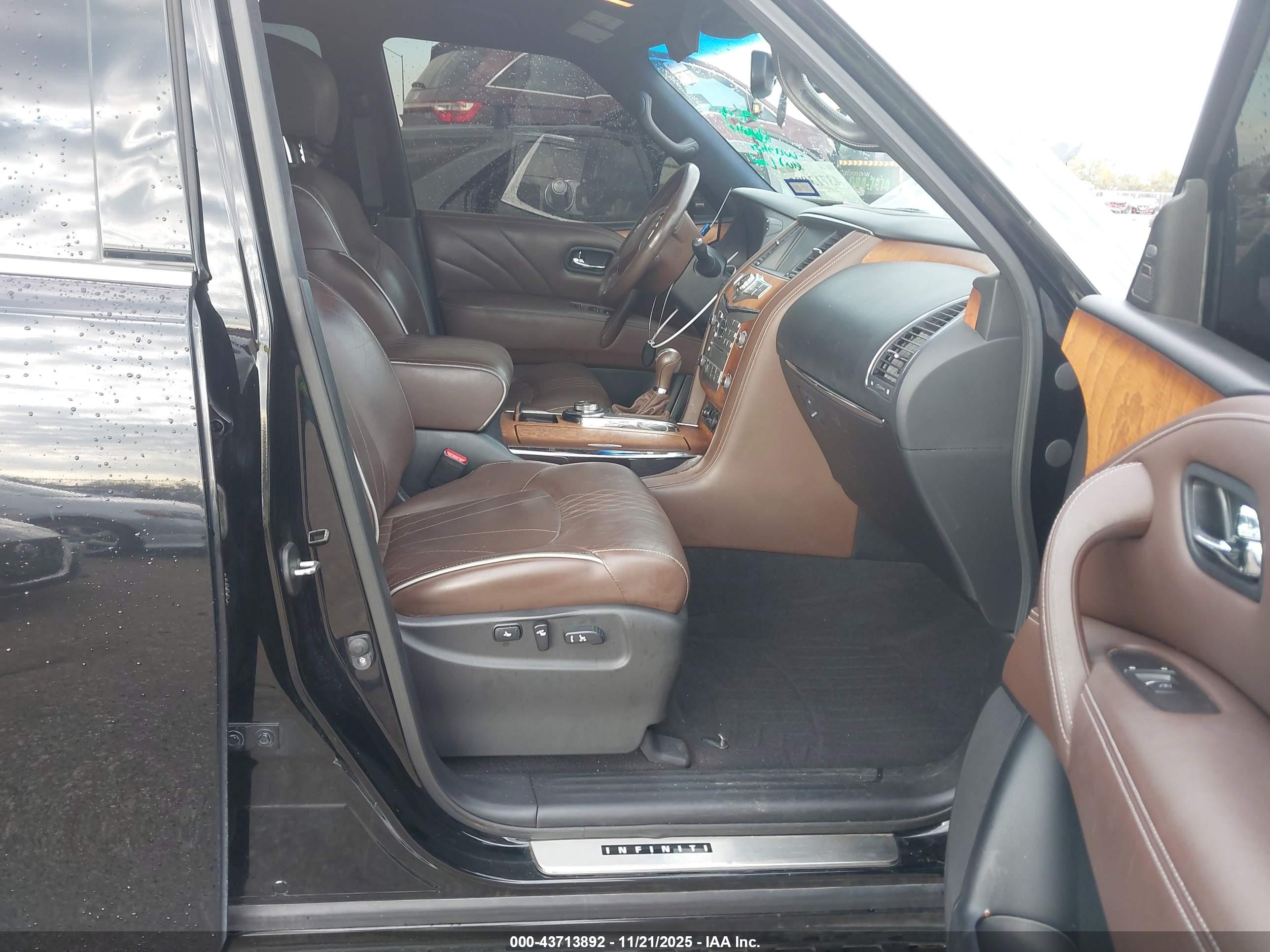 INFINITI QX80 image 5