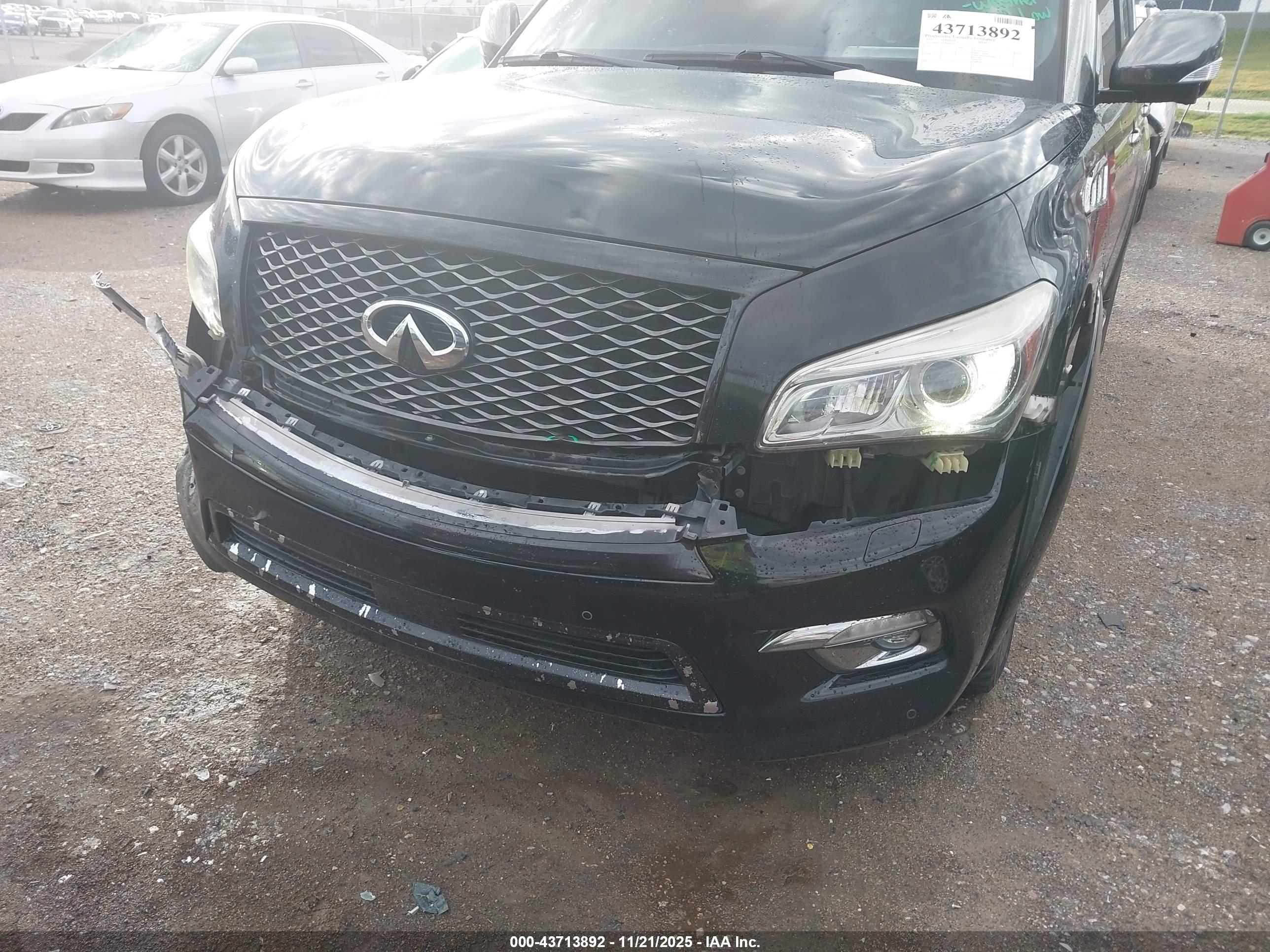 INFINITI QX80 image 6