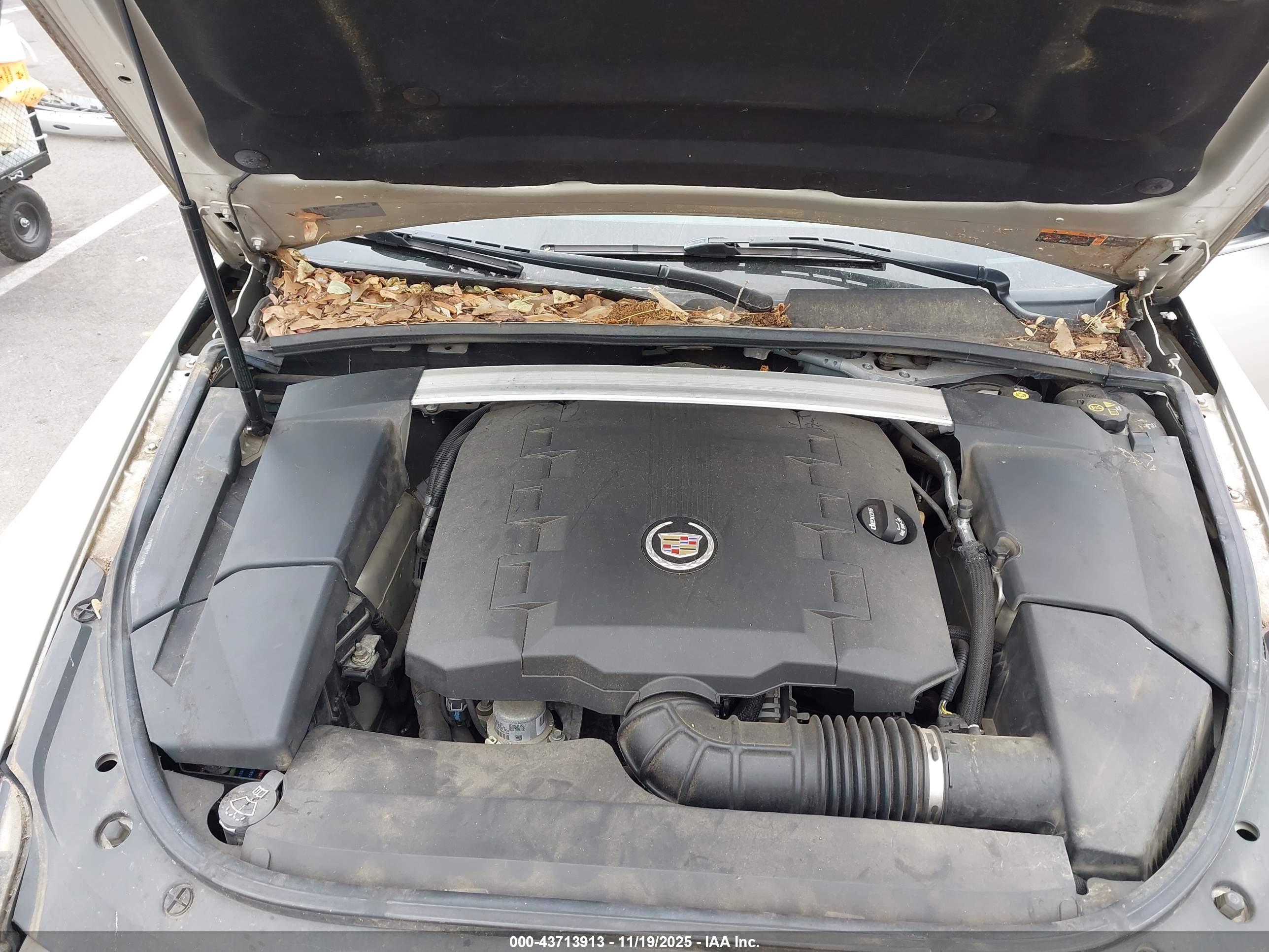 CADILLAC CTS image 10