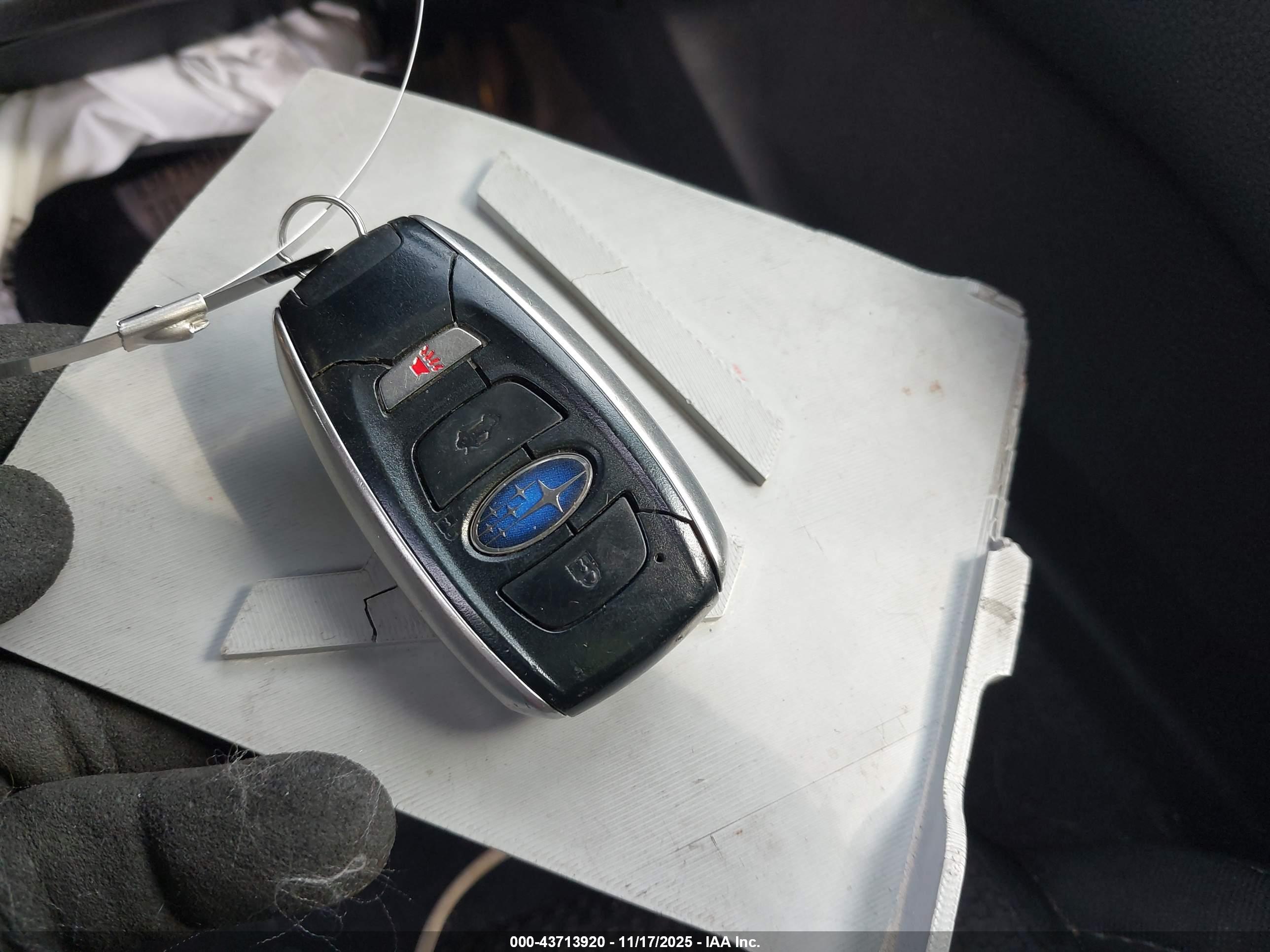 SUBARU OUTBACK image 11