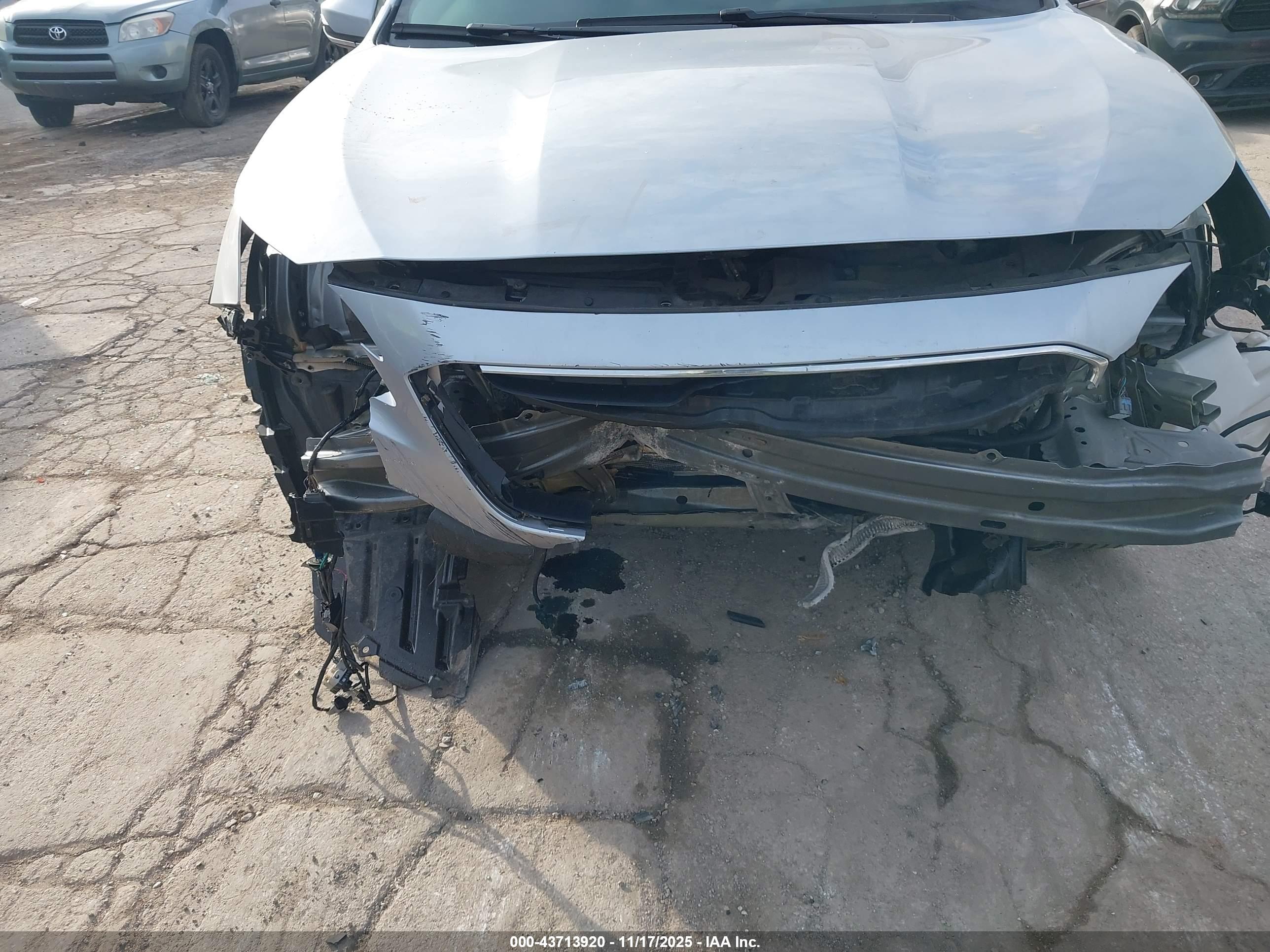 SUBARU OUTBACK image 6
