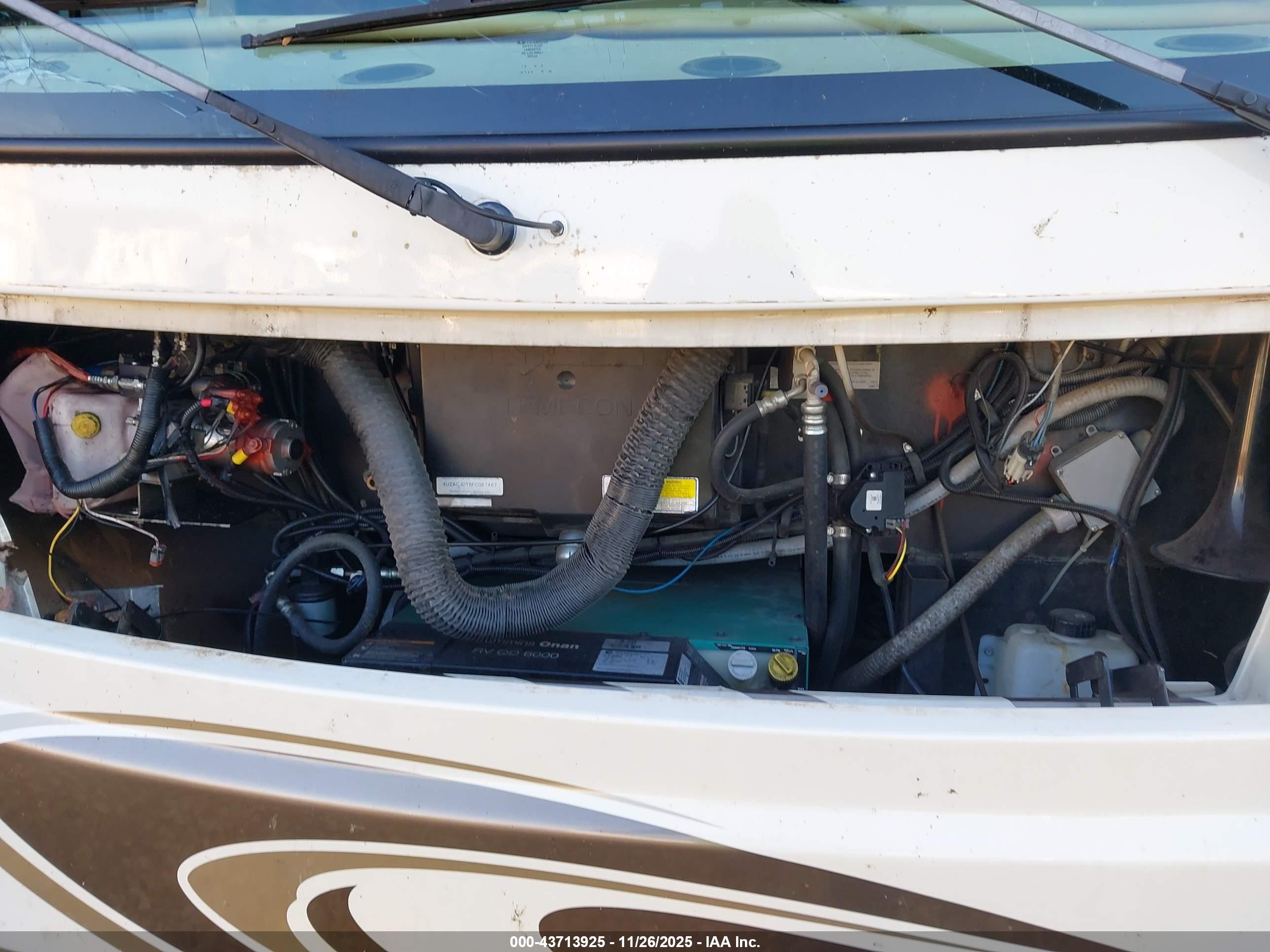 FREIGHTLINER CHASSIS image 10