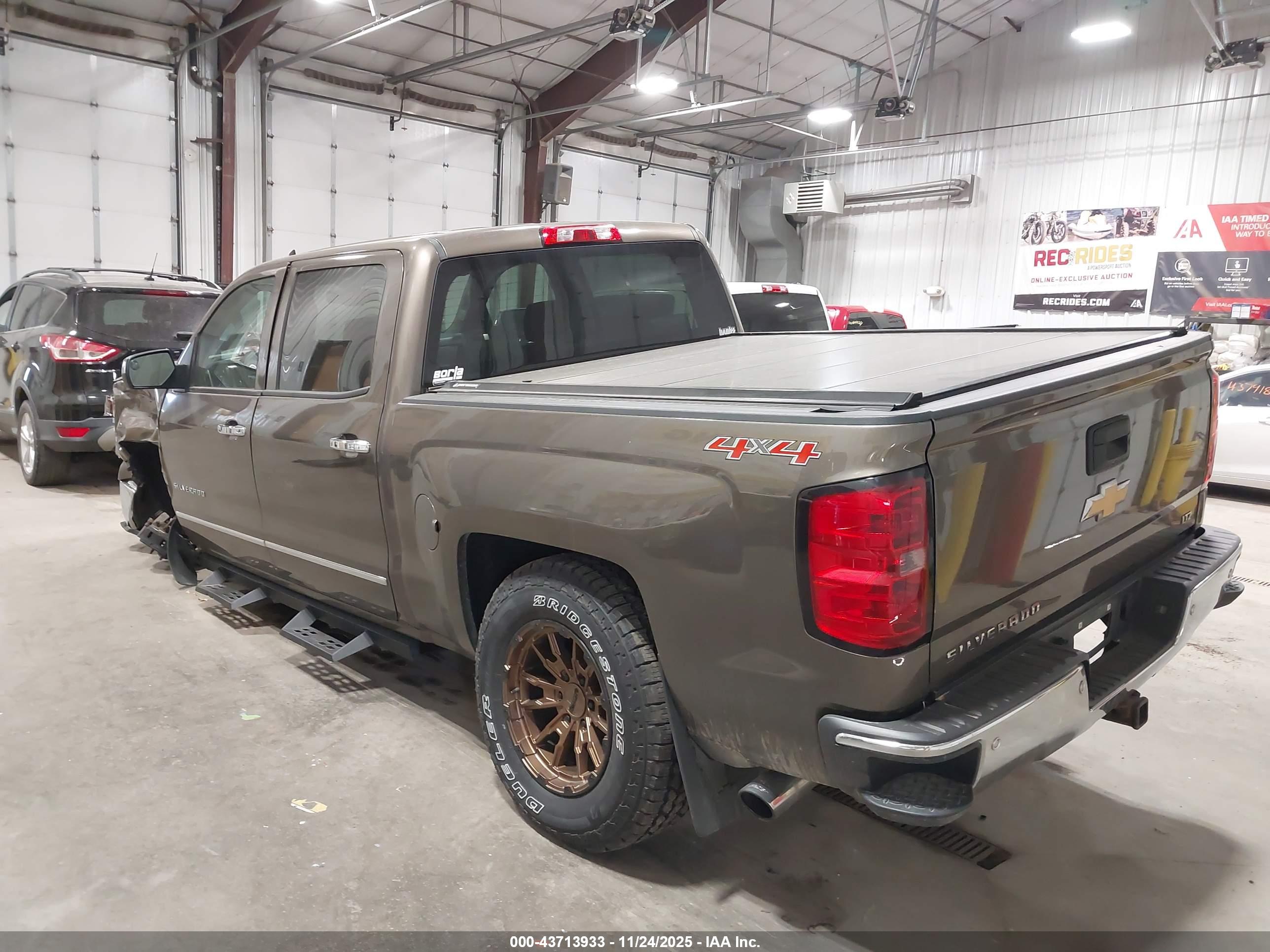 CHEVROLET SILVERADO image 3