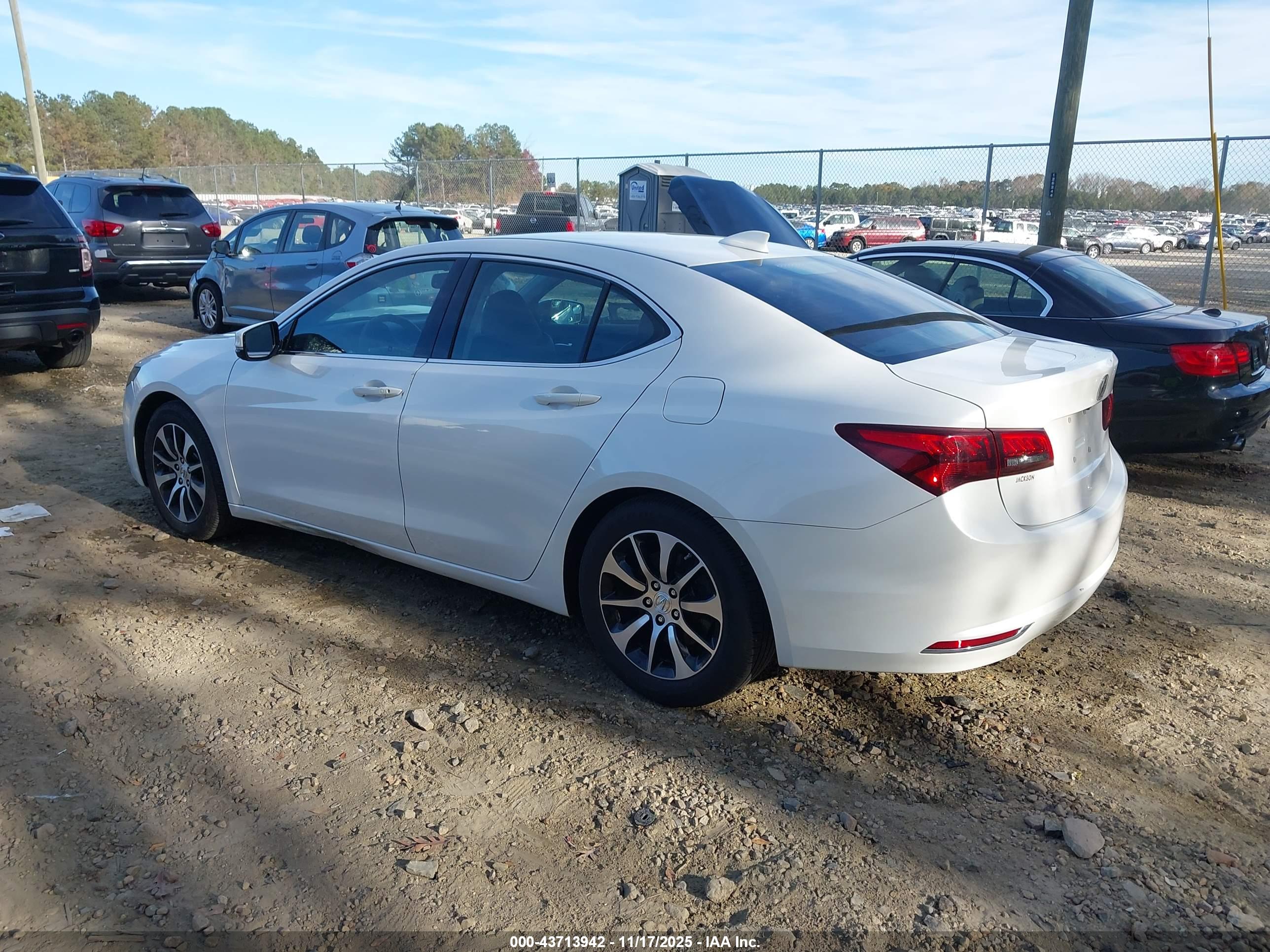 ACURA TLX image 3