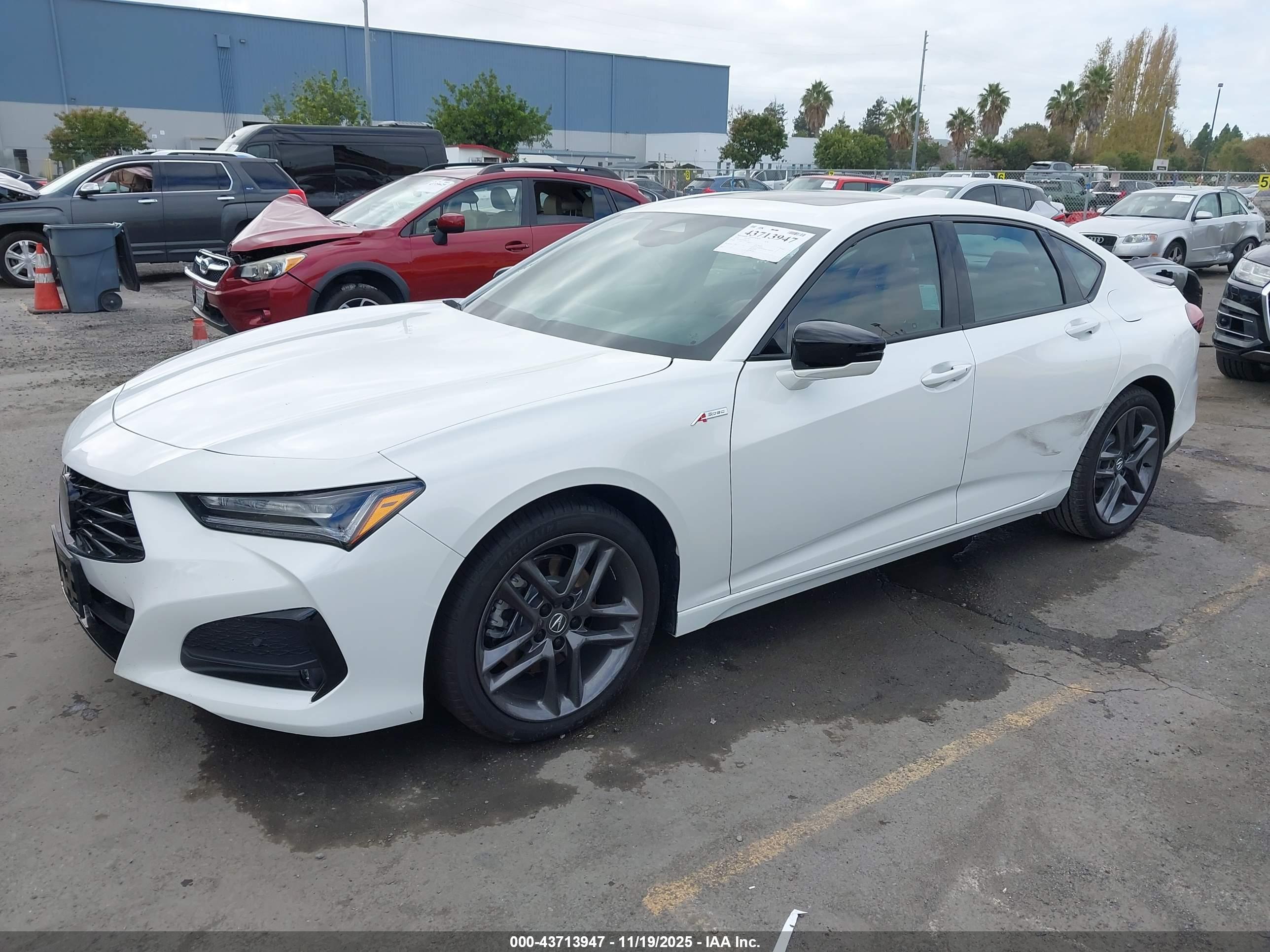 ACURA TLX image 2