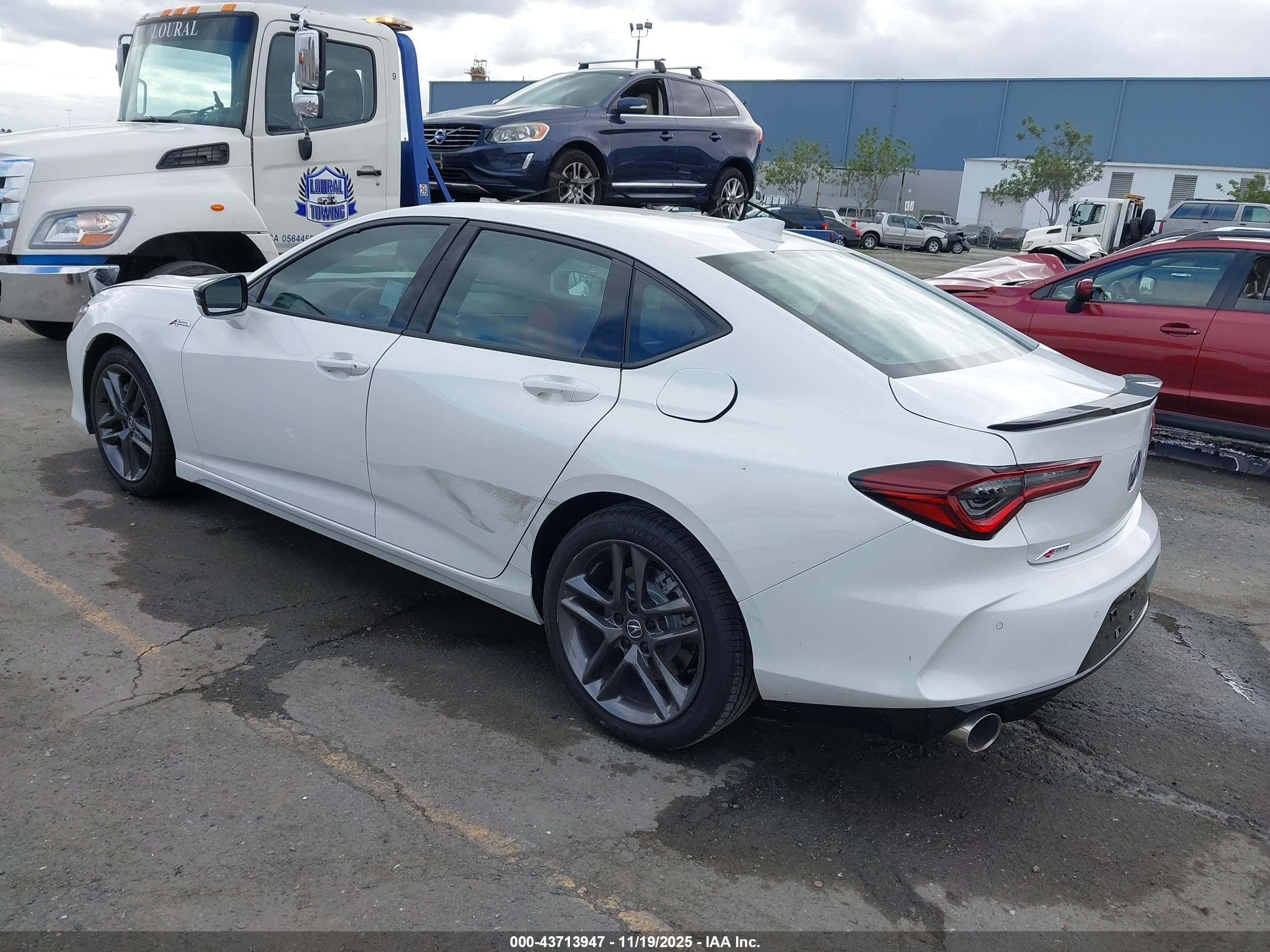 ACURA TLX image 3