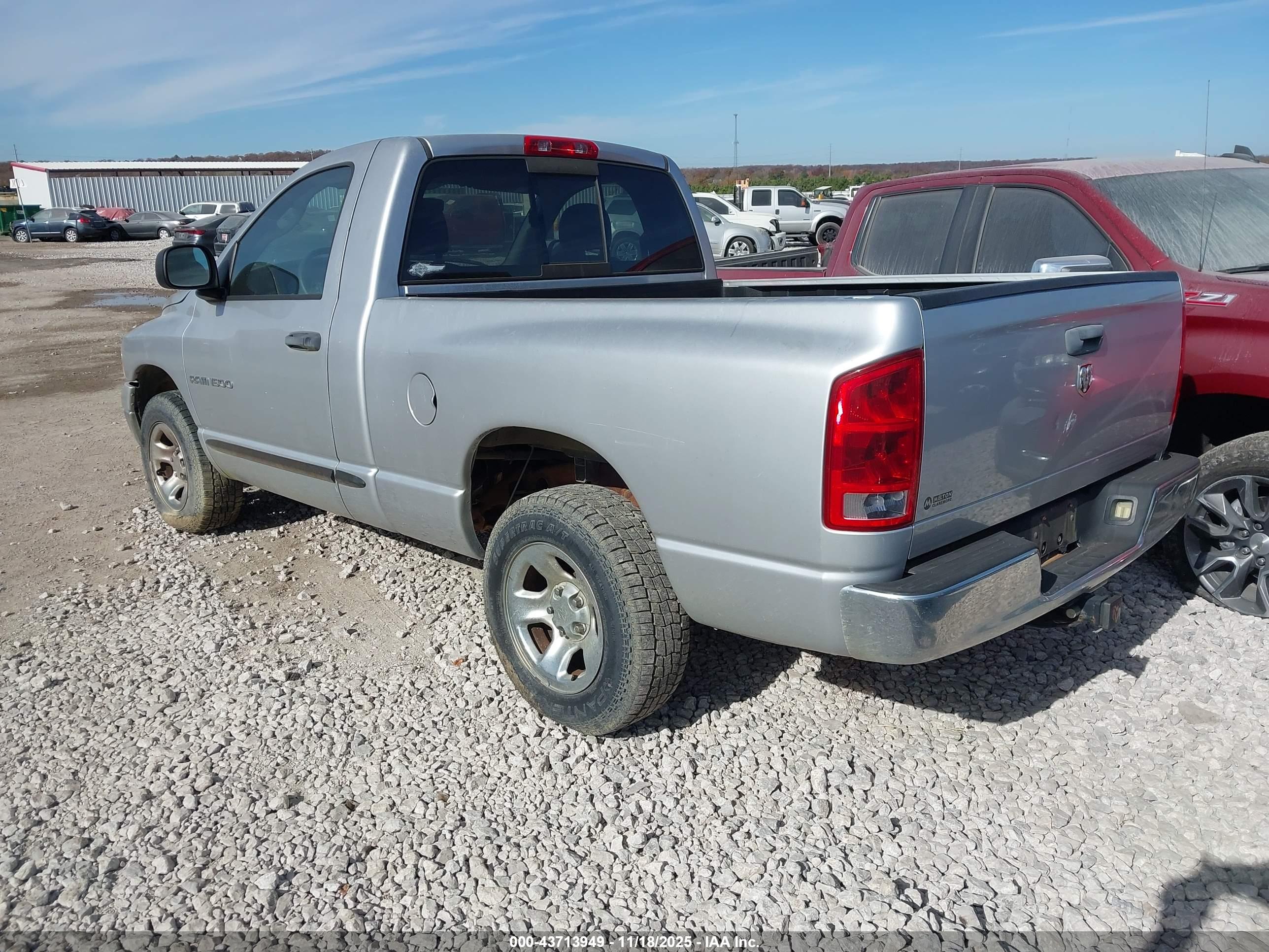 DODGE RAM image 3
